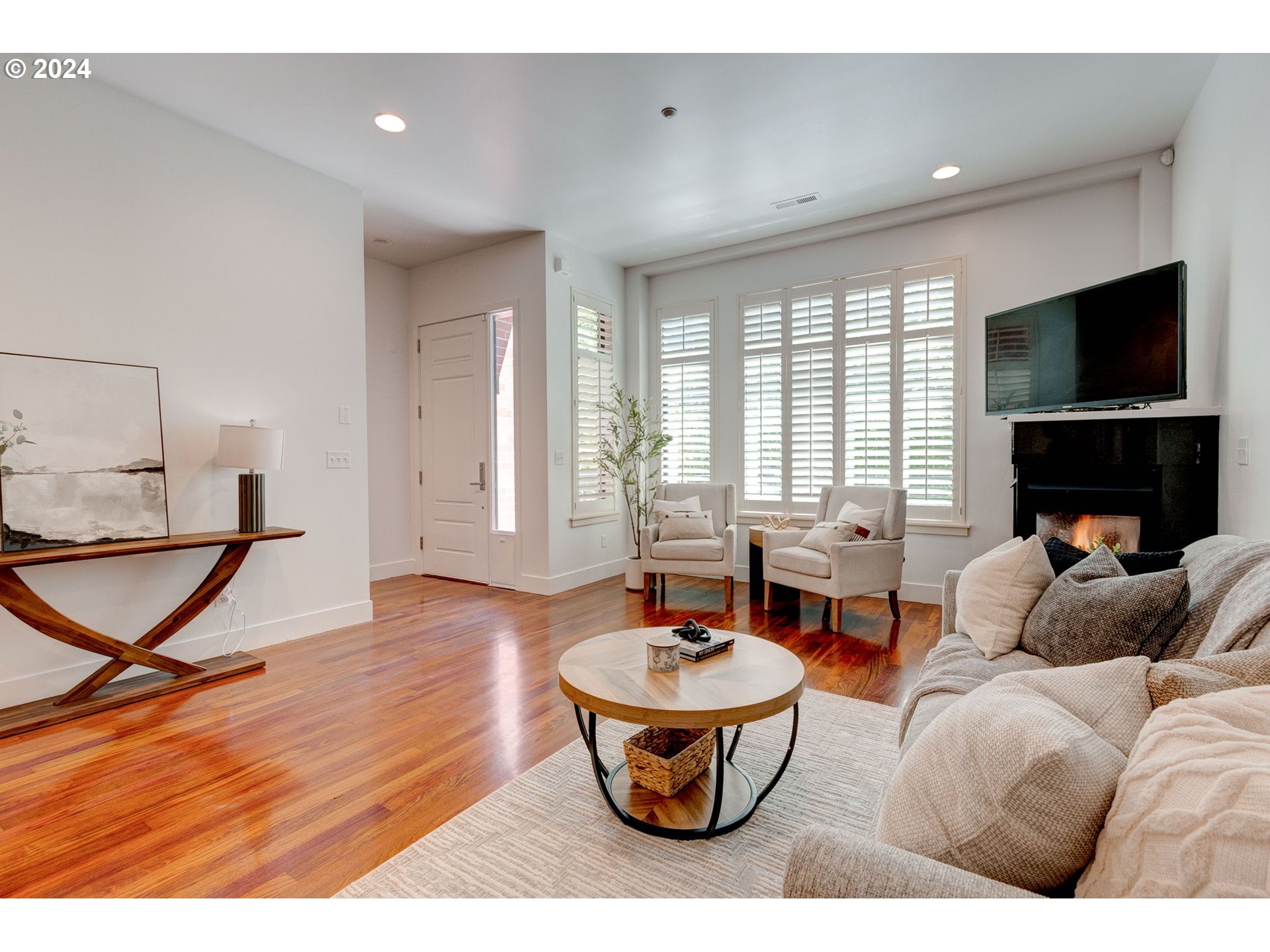 1704 NW RIVERSCAPE ST