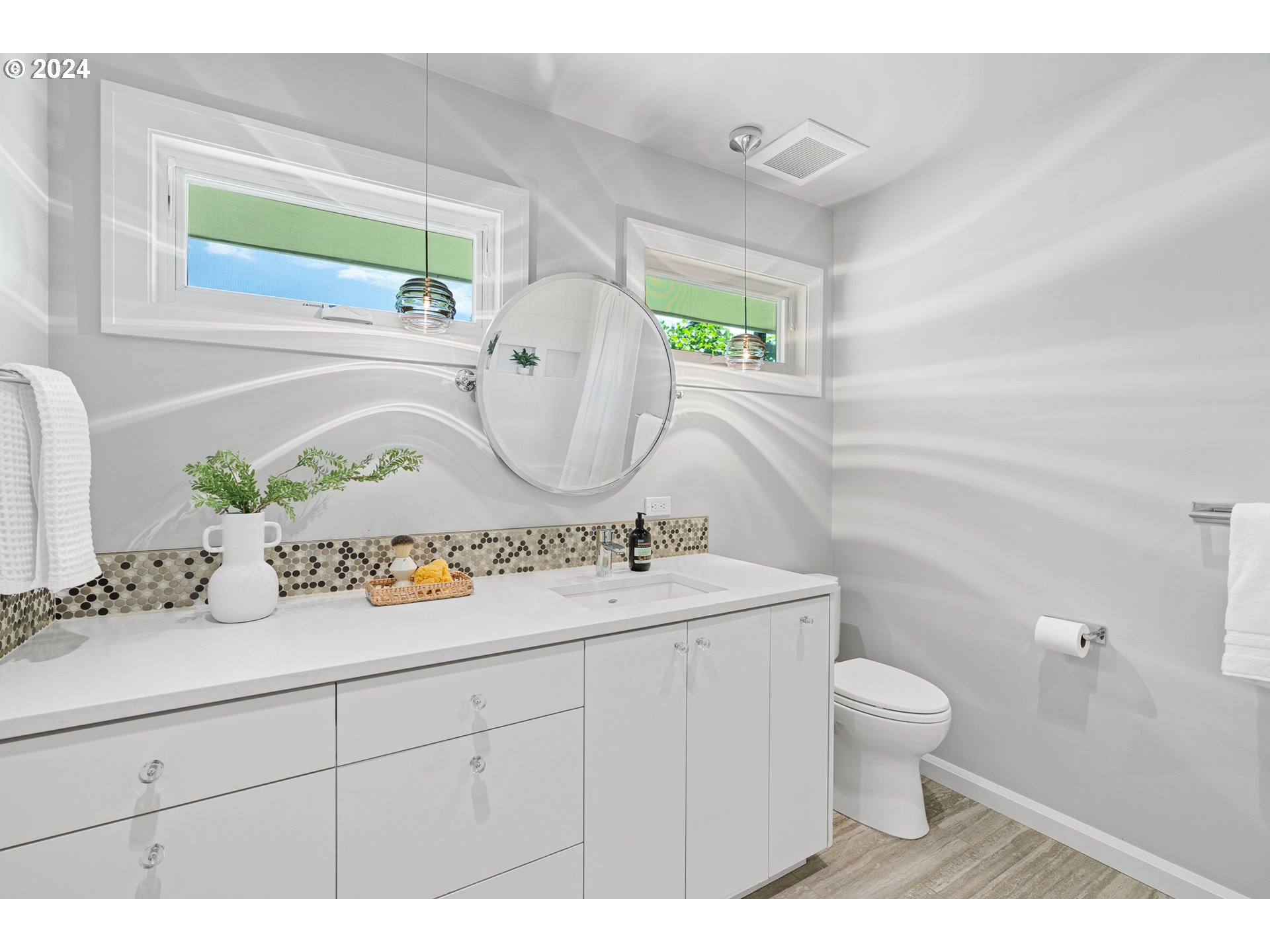 1440 SW WOODWARD WAY