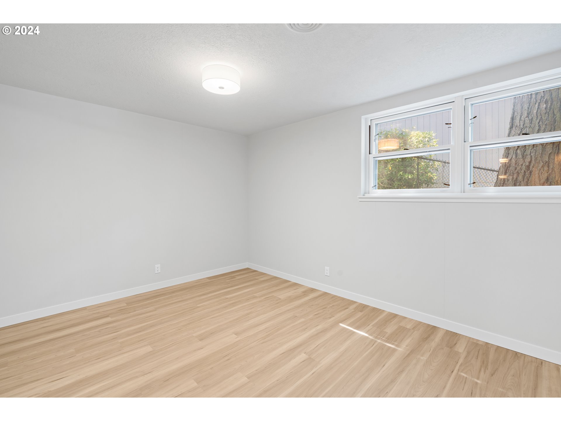 1440 SW WOODWARD WAY