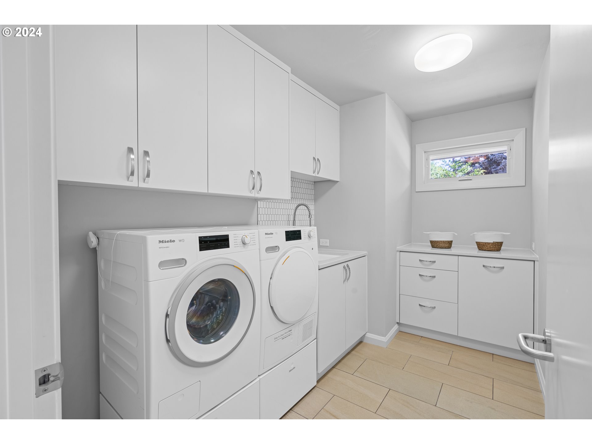 1440 SW WOODWARD WAY