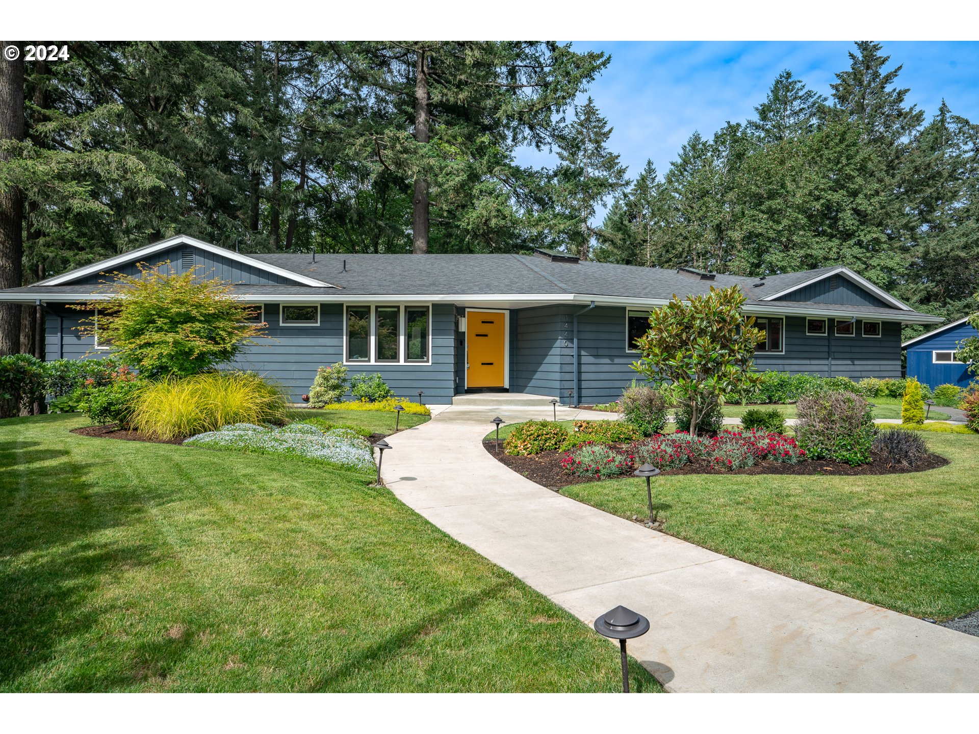 1440 SW WOODWARD WAY