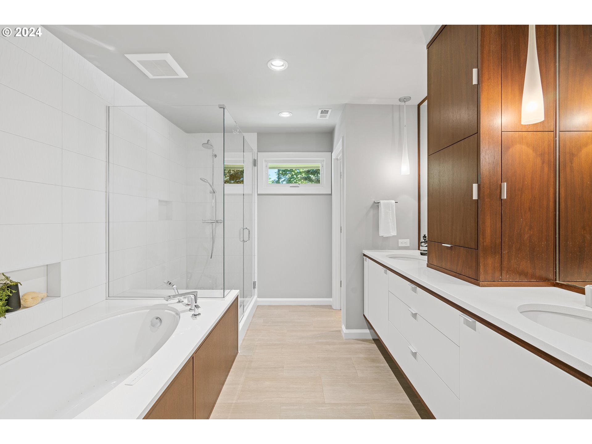 1440 SW WOODWARD WAY