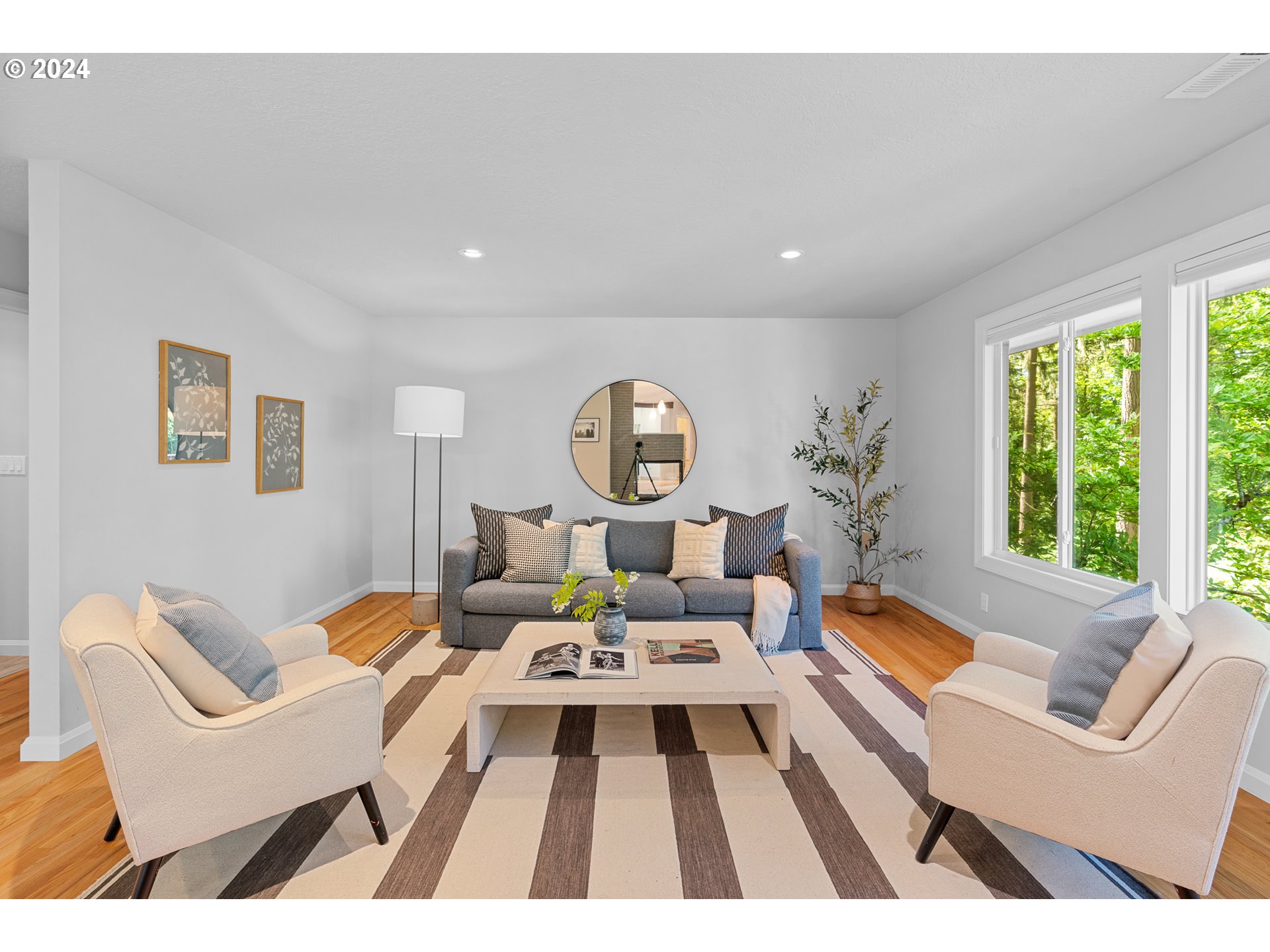 1440 SW WOODWARD WAY