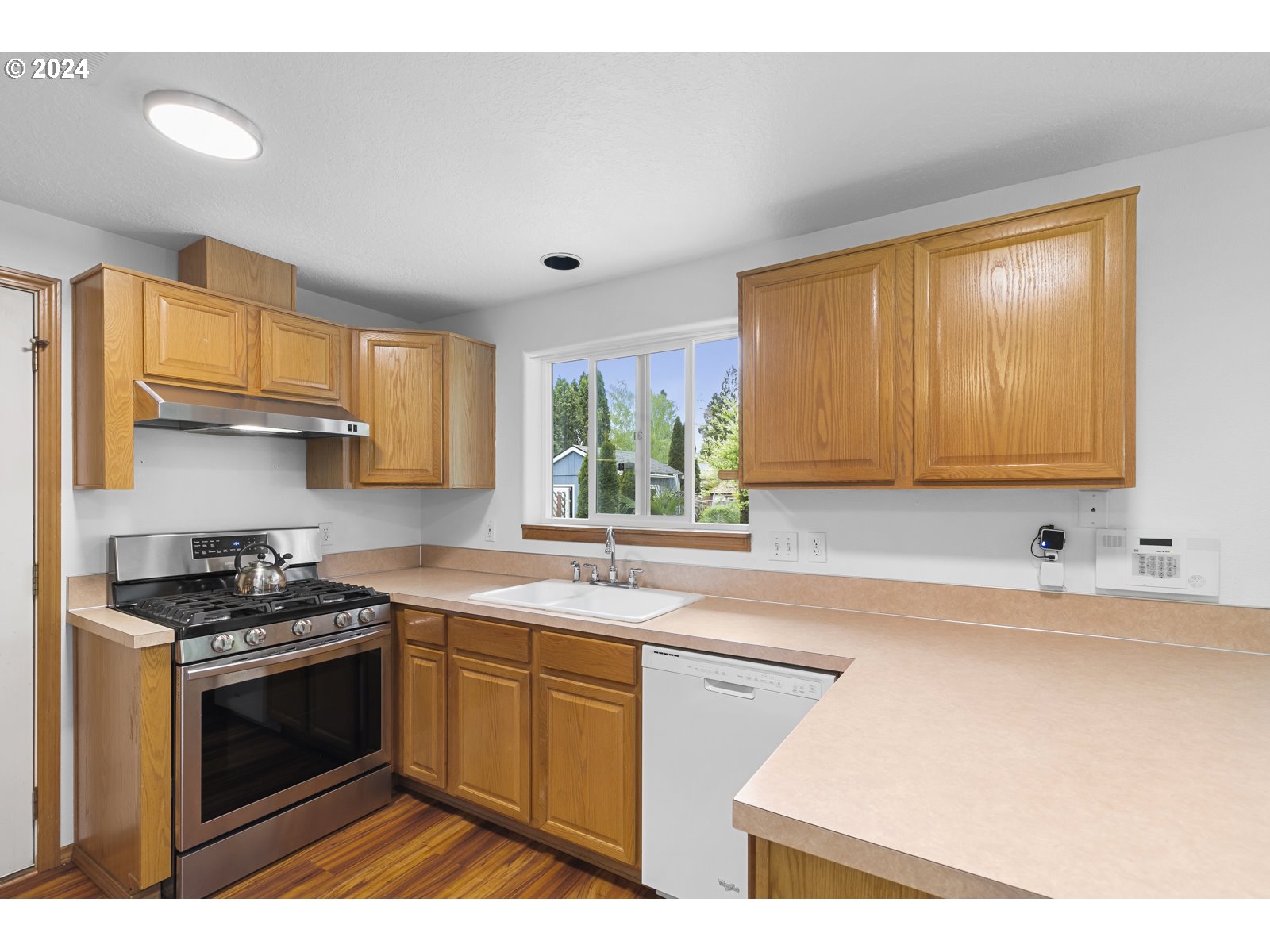 610 SE 18th Ave