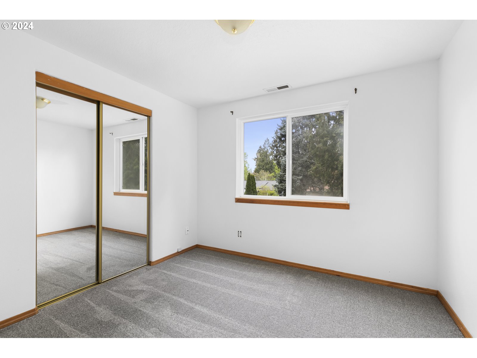 610 SE 18th Ave