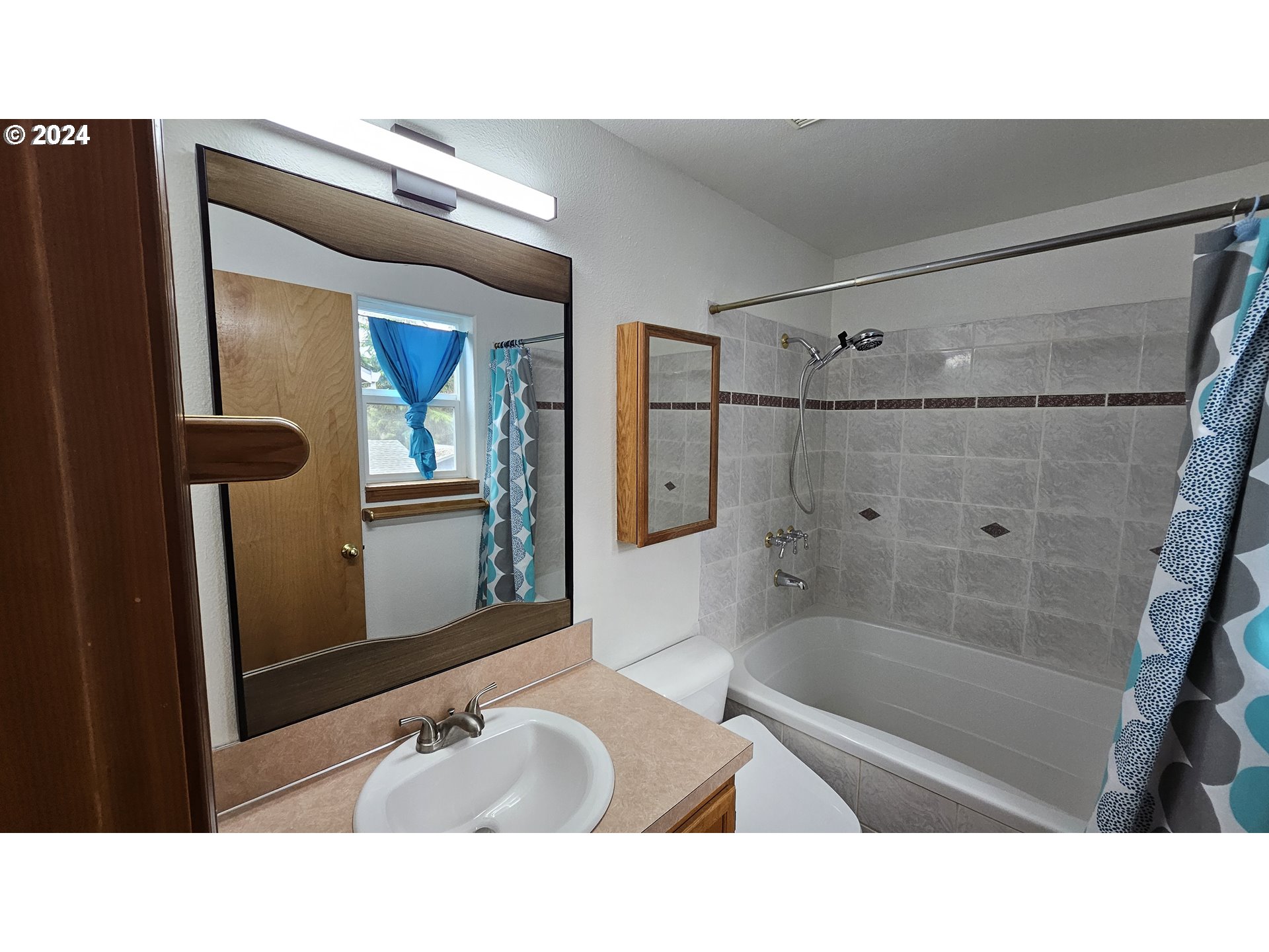 610 SE 18th Ave