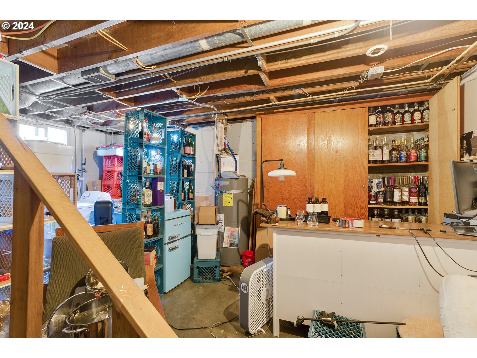 6739 6741 E BURNSIDE ST