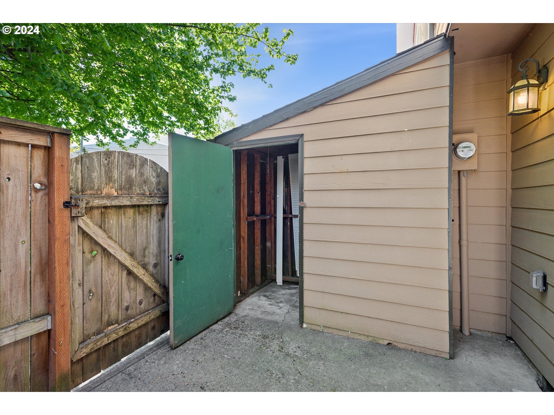 2200 NE 201ST AVE 21