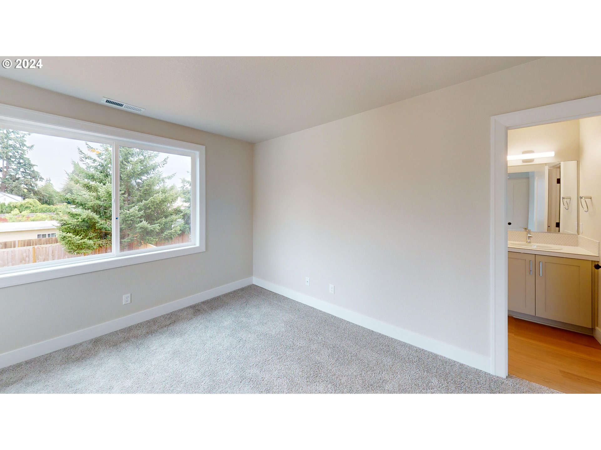 2402 SE Maybrook LN 15B