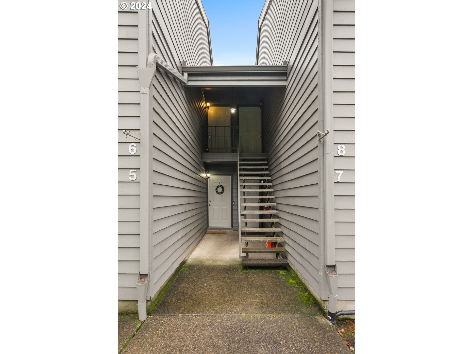 6745 SW SCHOLLS FERRY RD 6