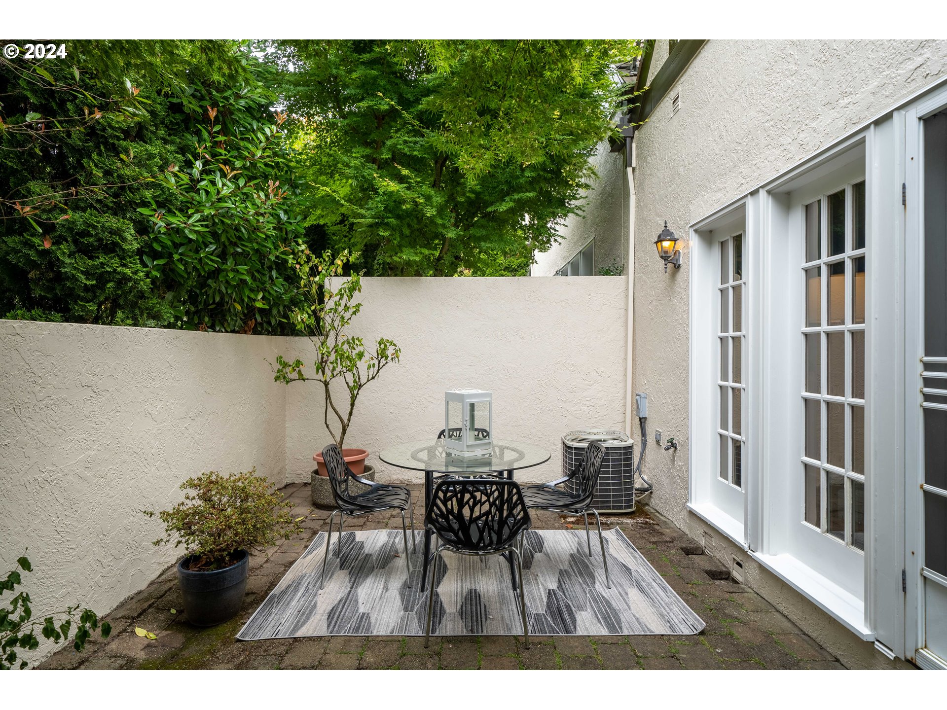 1915 NW YORKSHIRE LN