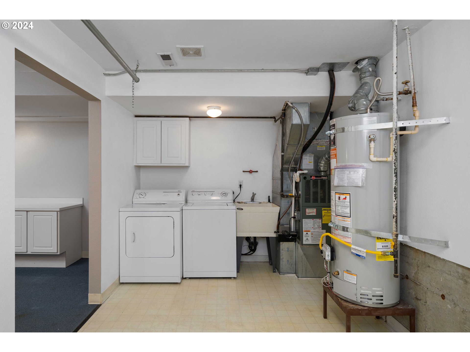 1915 NW YORKSHIRE LN