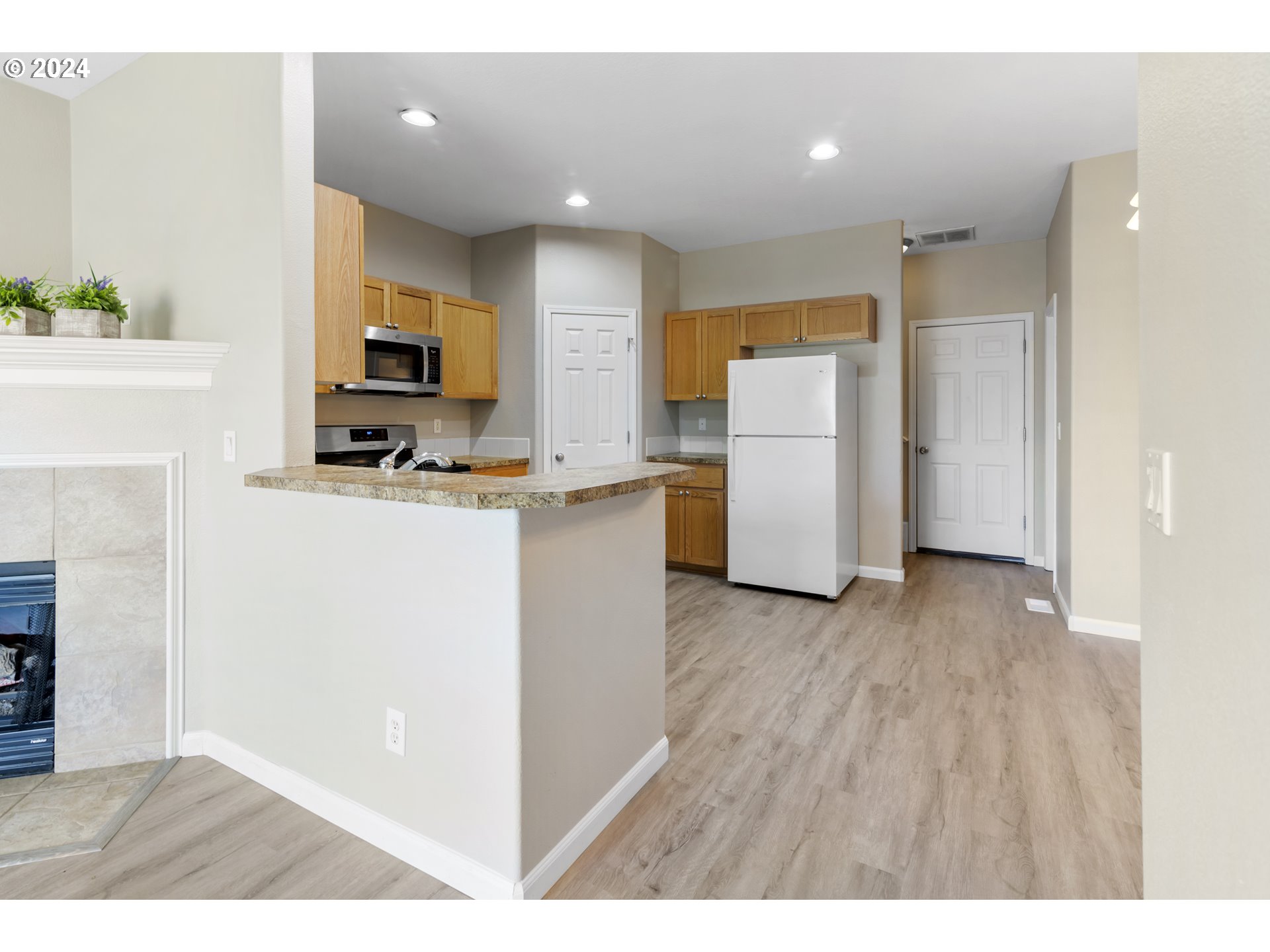 2424 NW CROSSWATER TER