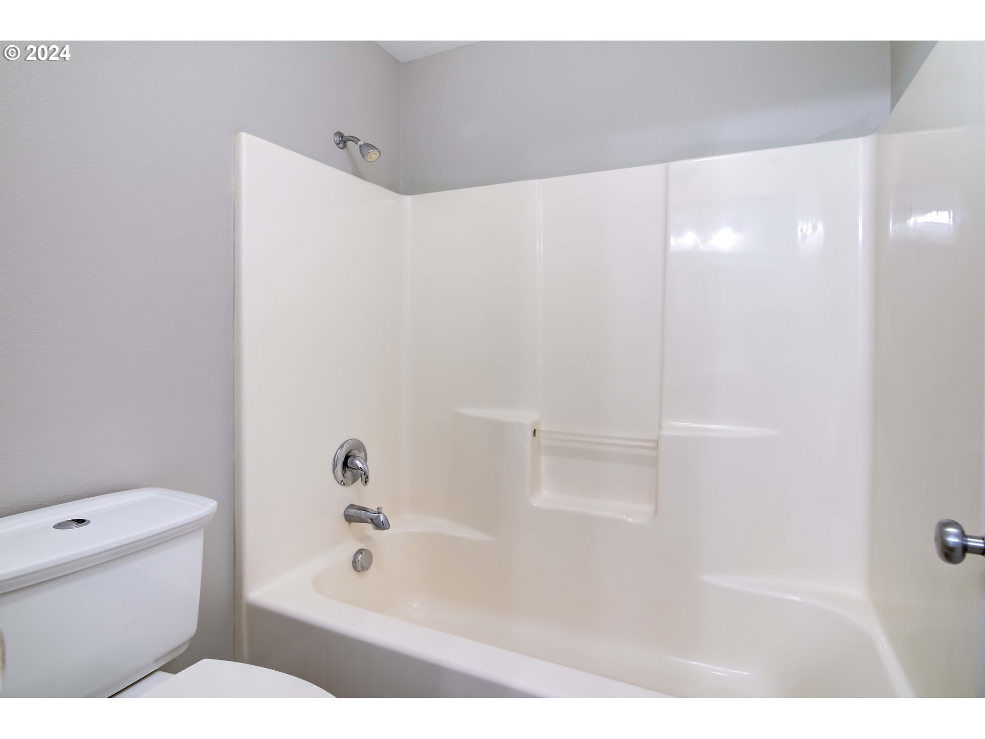 2424 NW CROSSWATER TER