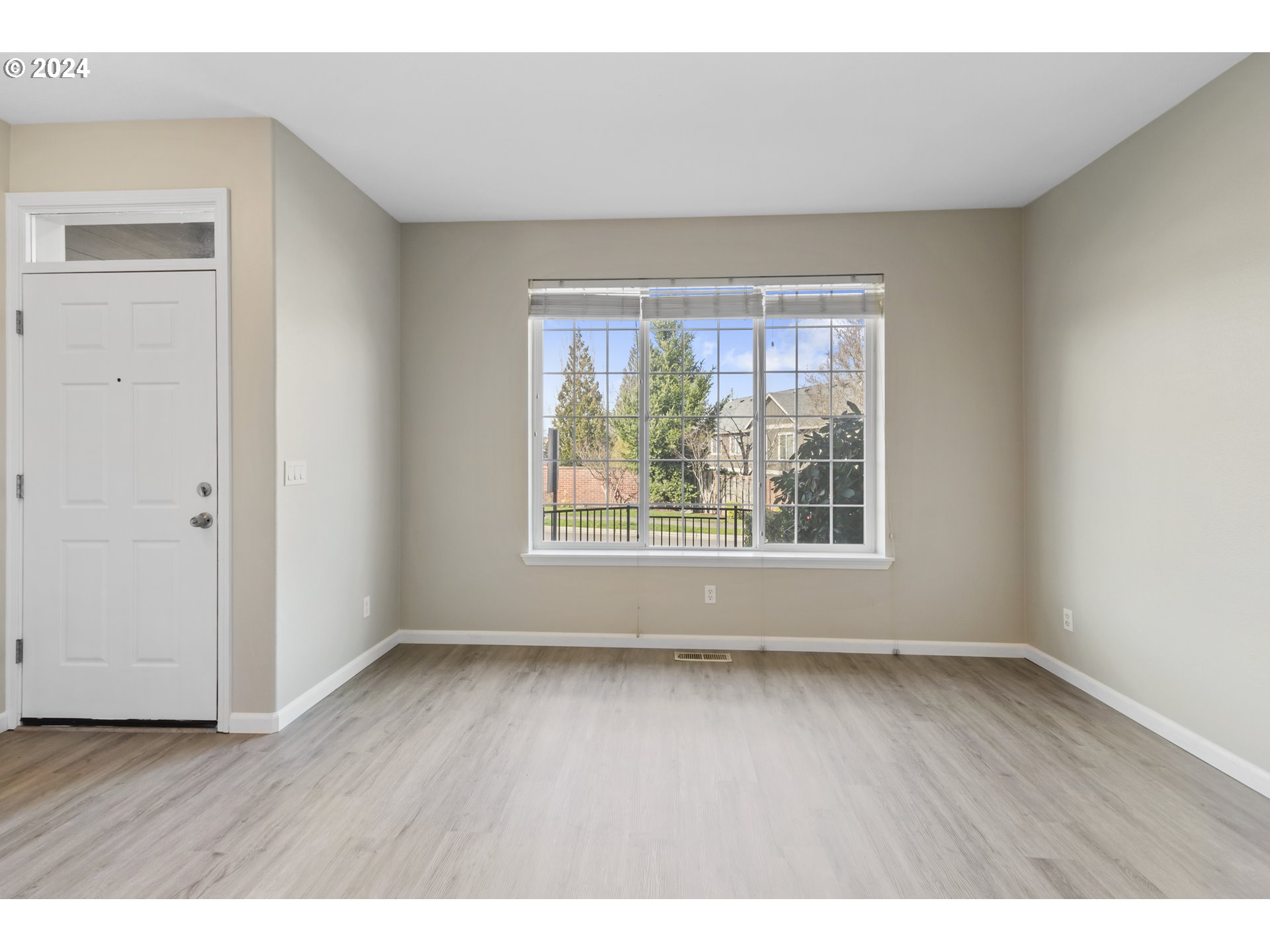 2424 NW CROSSWATER TER