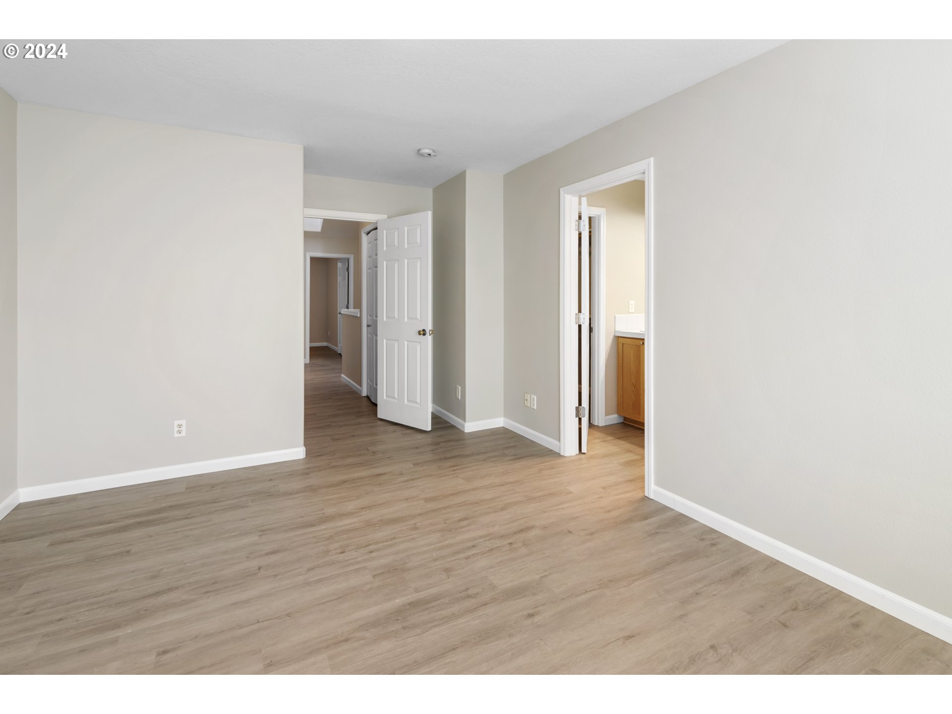2424 NW CROSSWATER TER