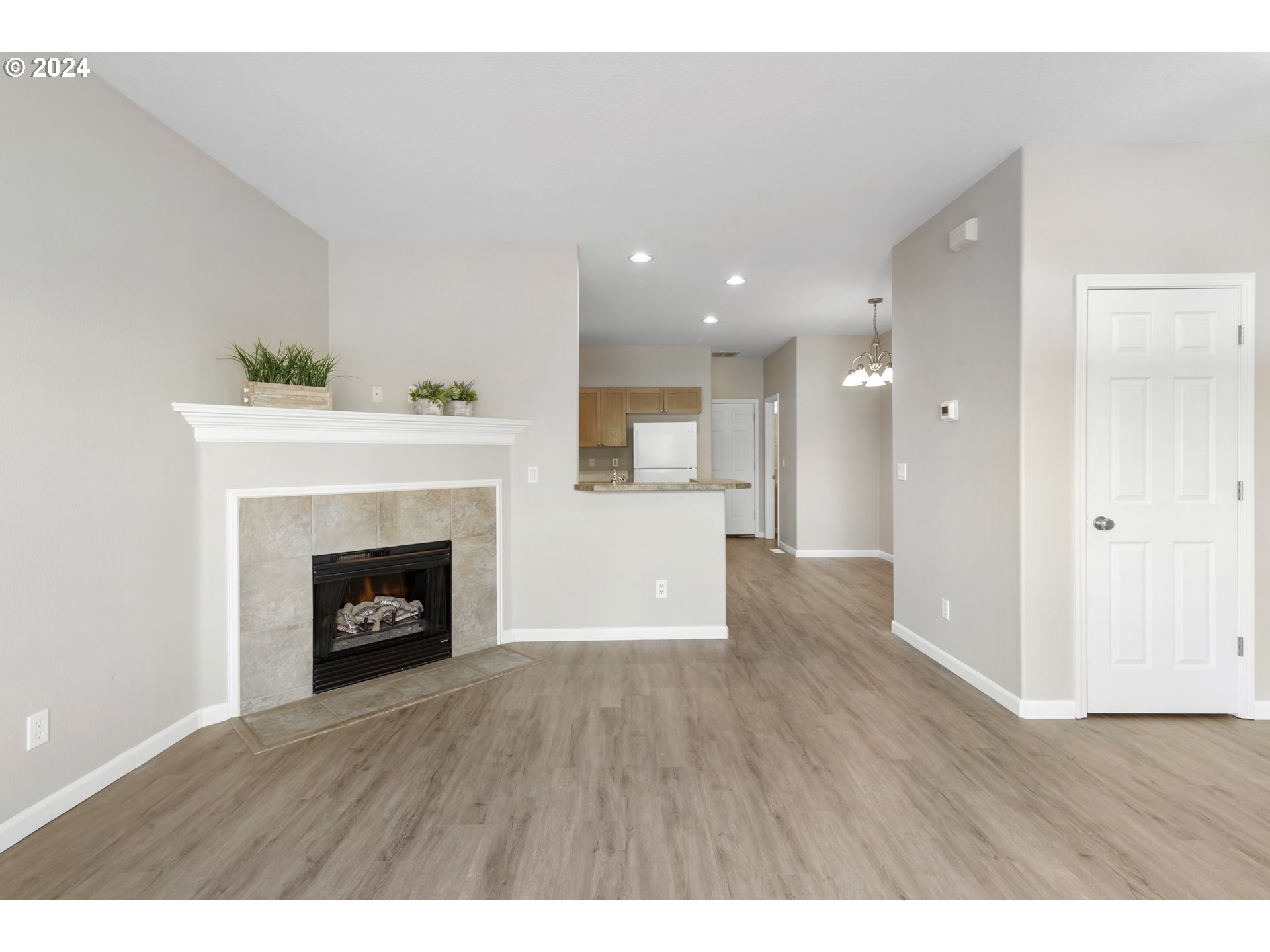 2424 NW CROSSWATER TER