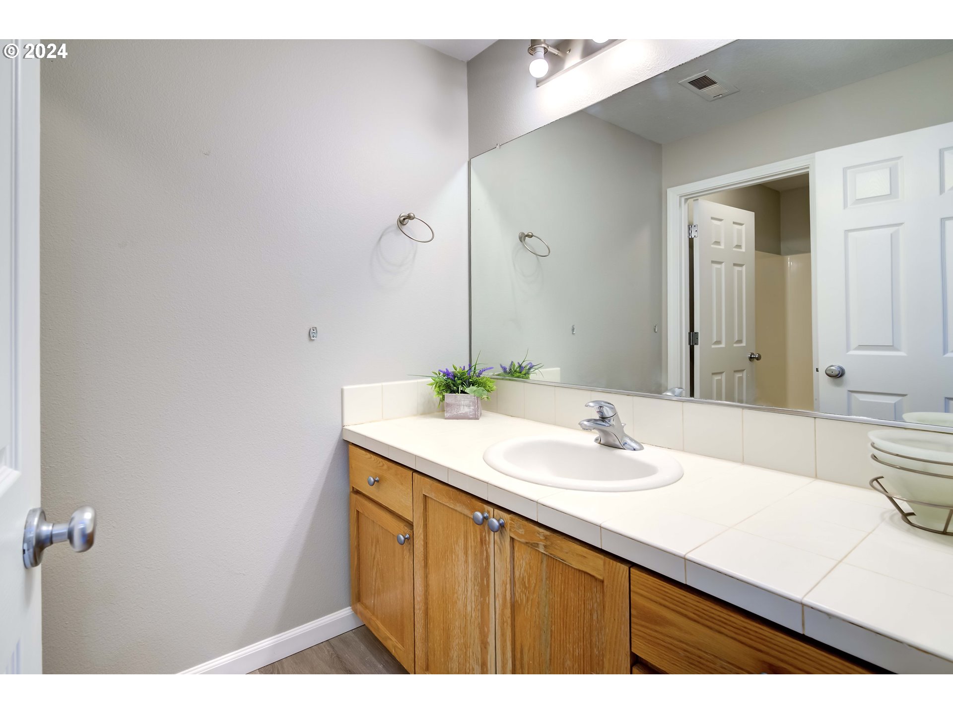 2424 NW CROSSWATER TER