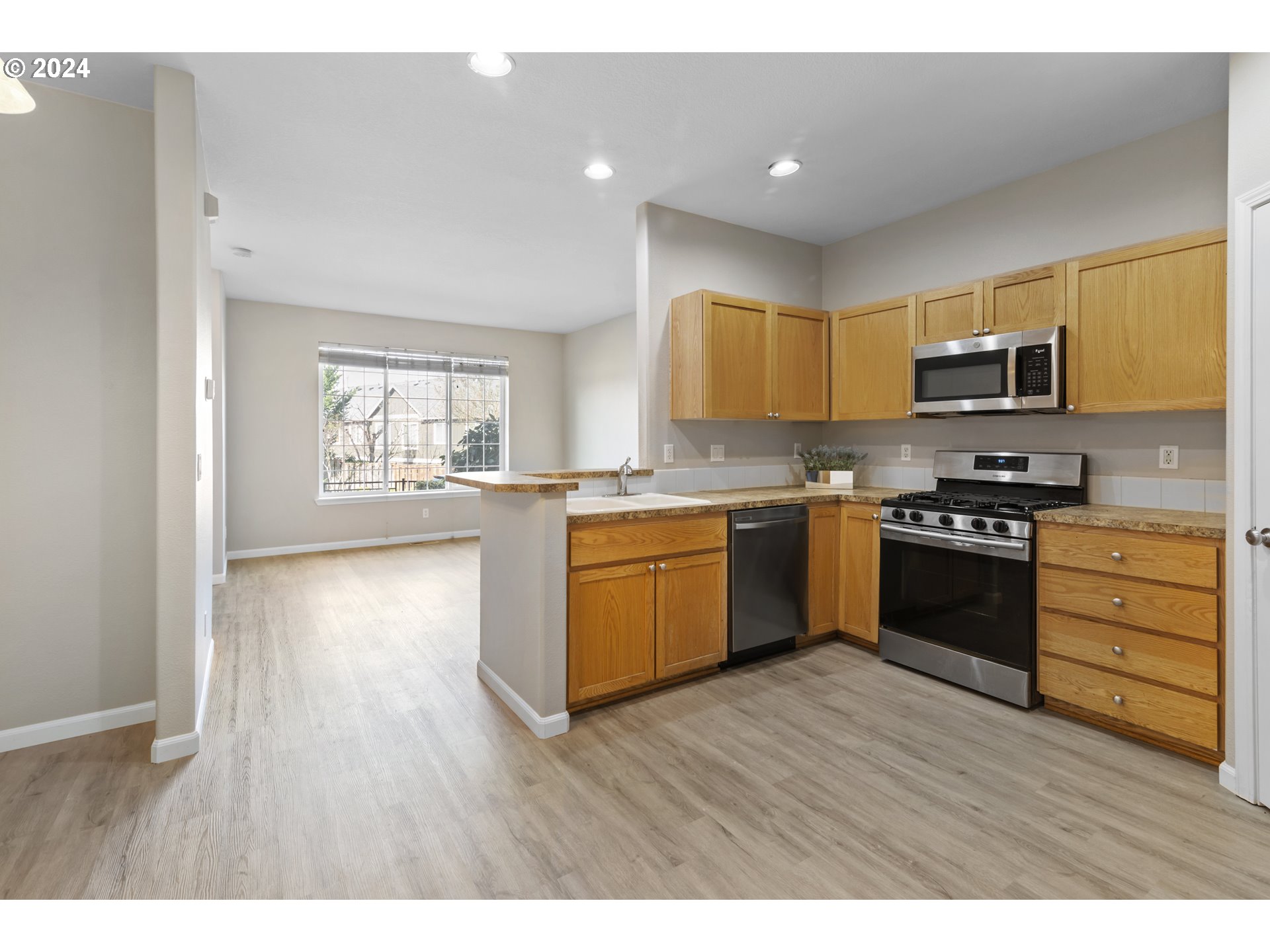 2424 NW CROSSWATER TER