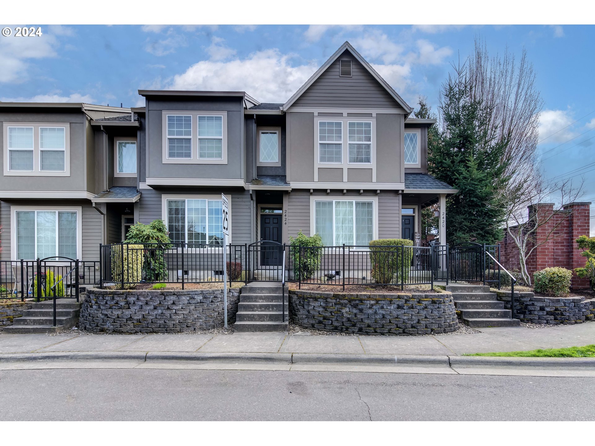 2424 NW CROSSWATER TER