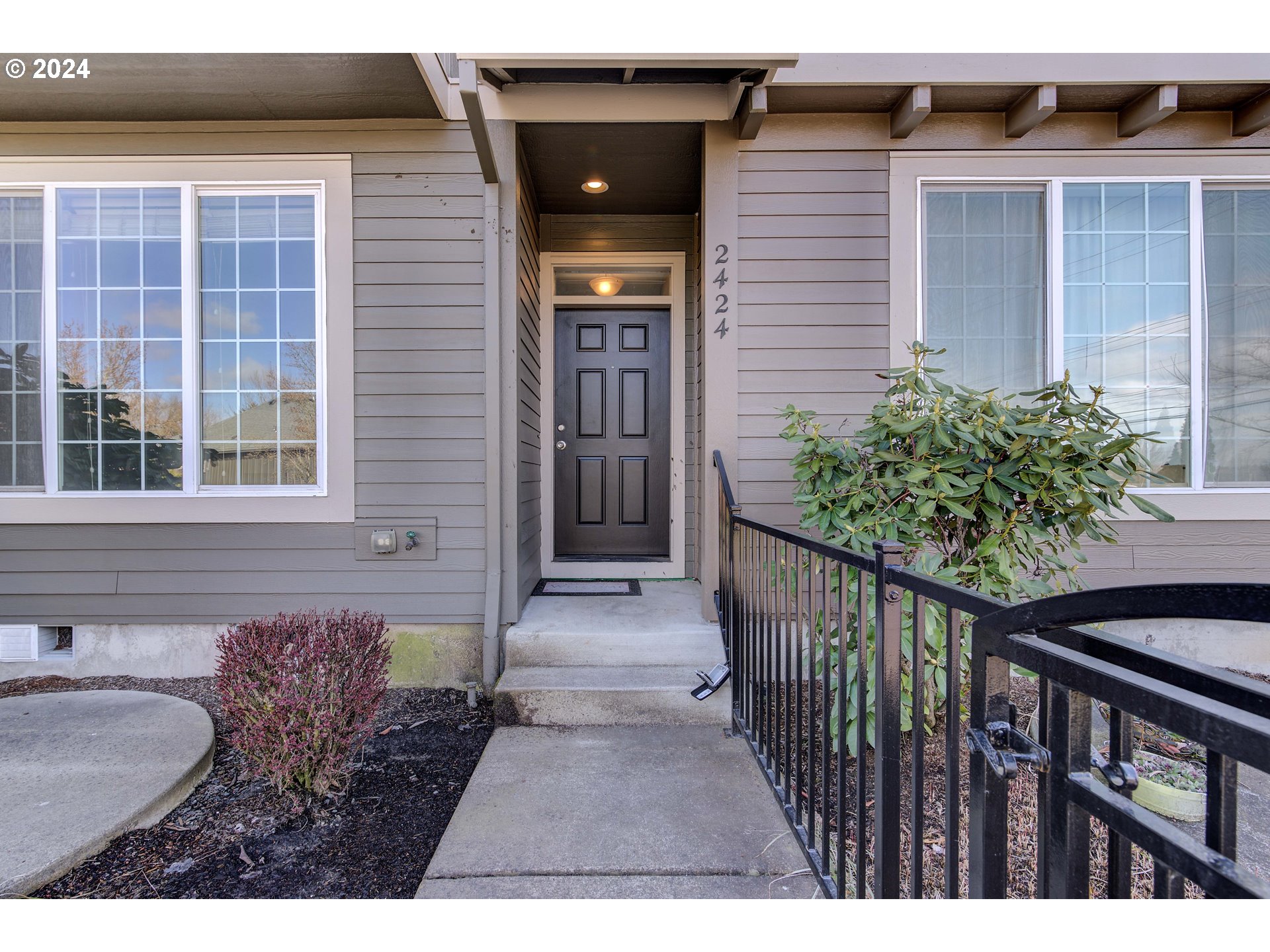 2424 NW CROSSWATER TER