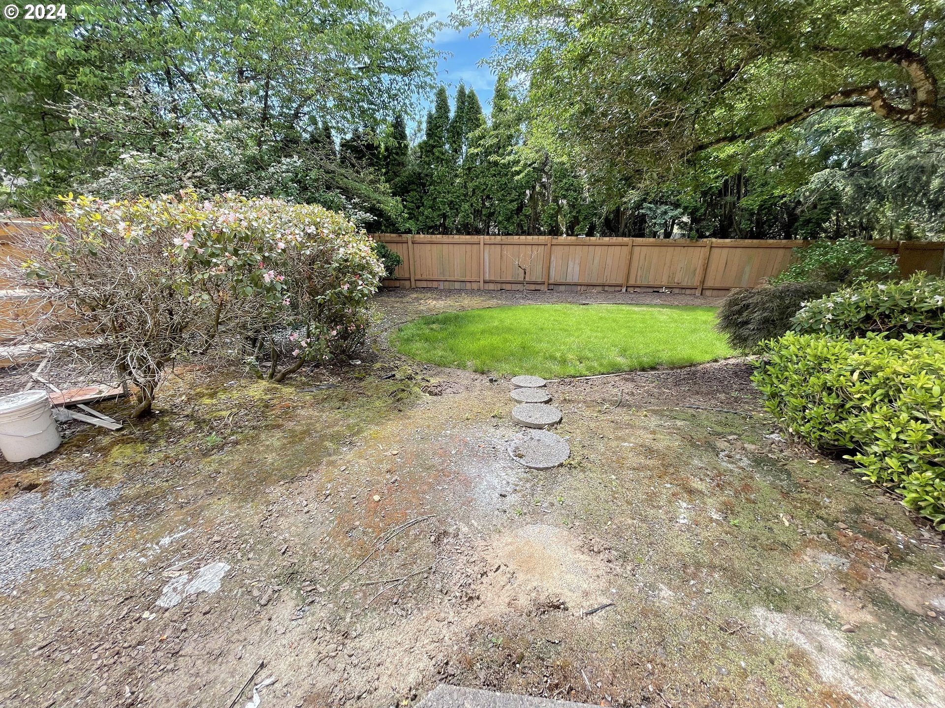 23533 NE HOLLADAY PL