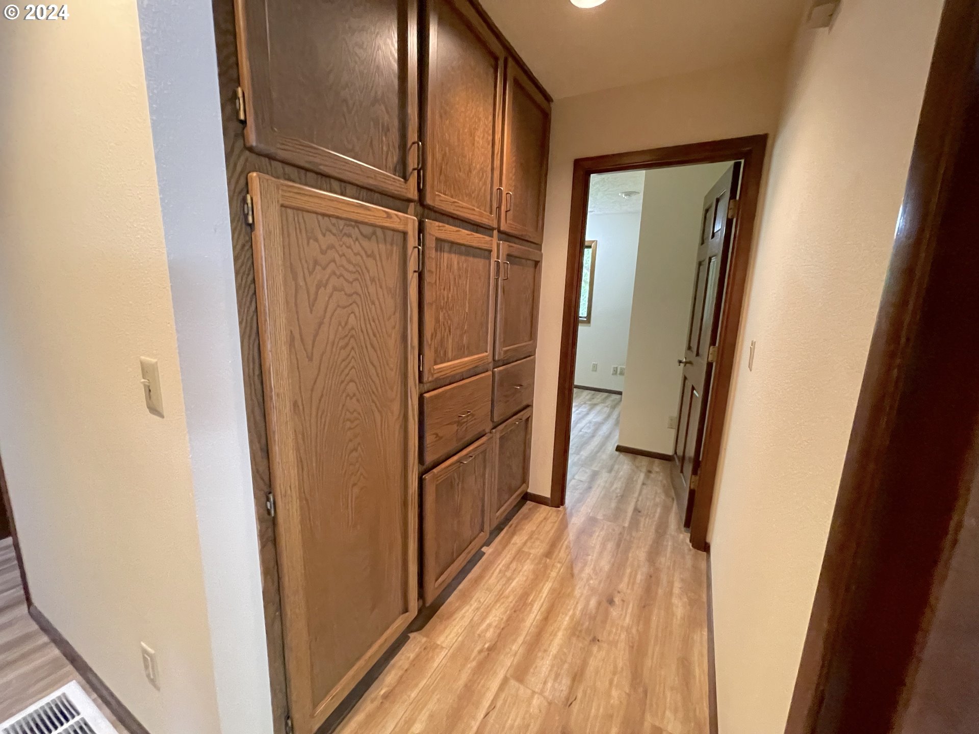 23533 NE HOLLADAY PL