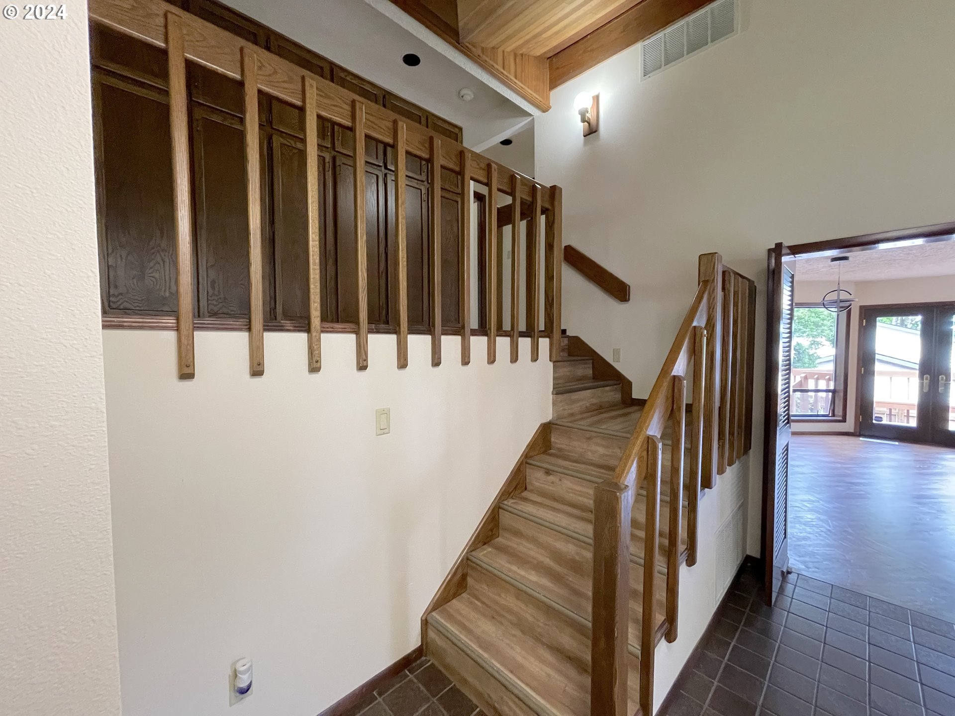 23533 NE HOLLADAY PL