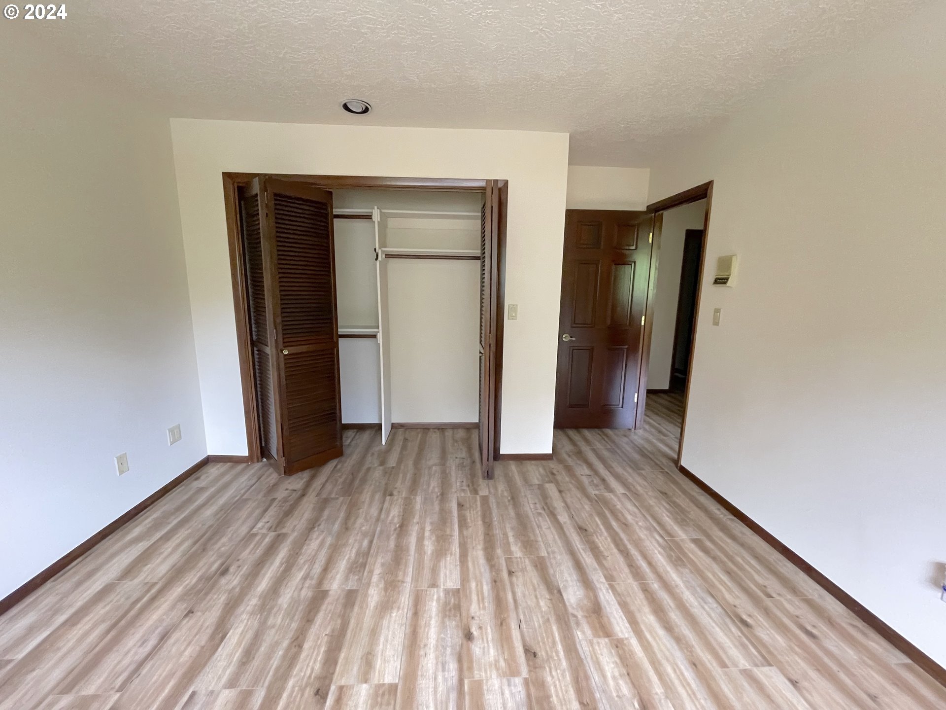 23533 NE HOLLADAY PL