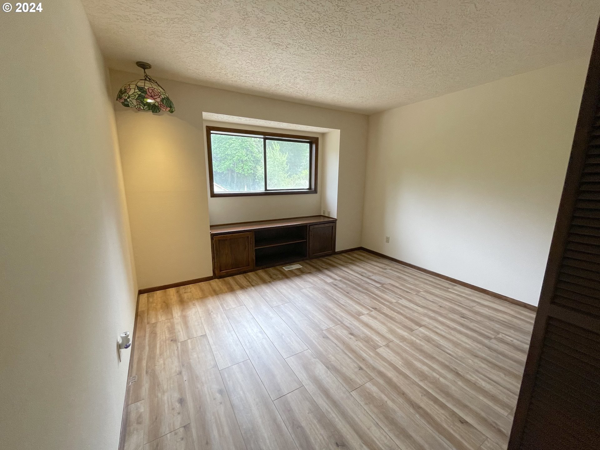 23533 NE HOLLADAY PL