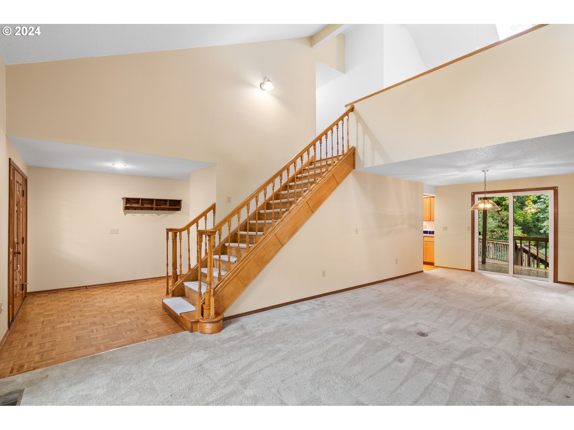 8616 SW 49TH AVE
