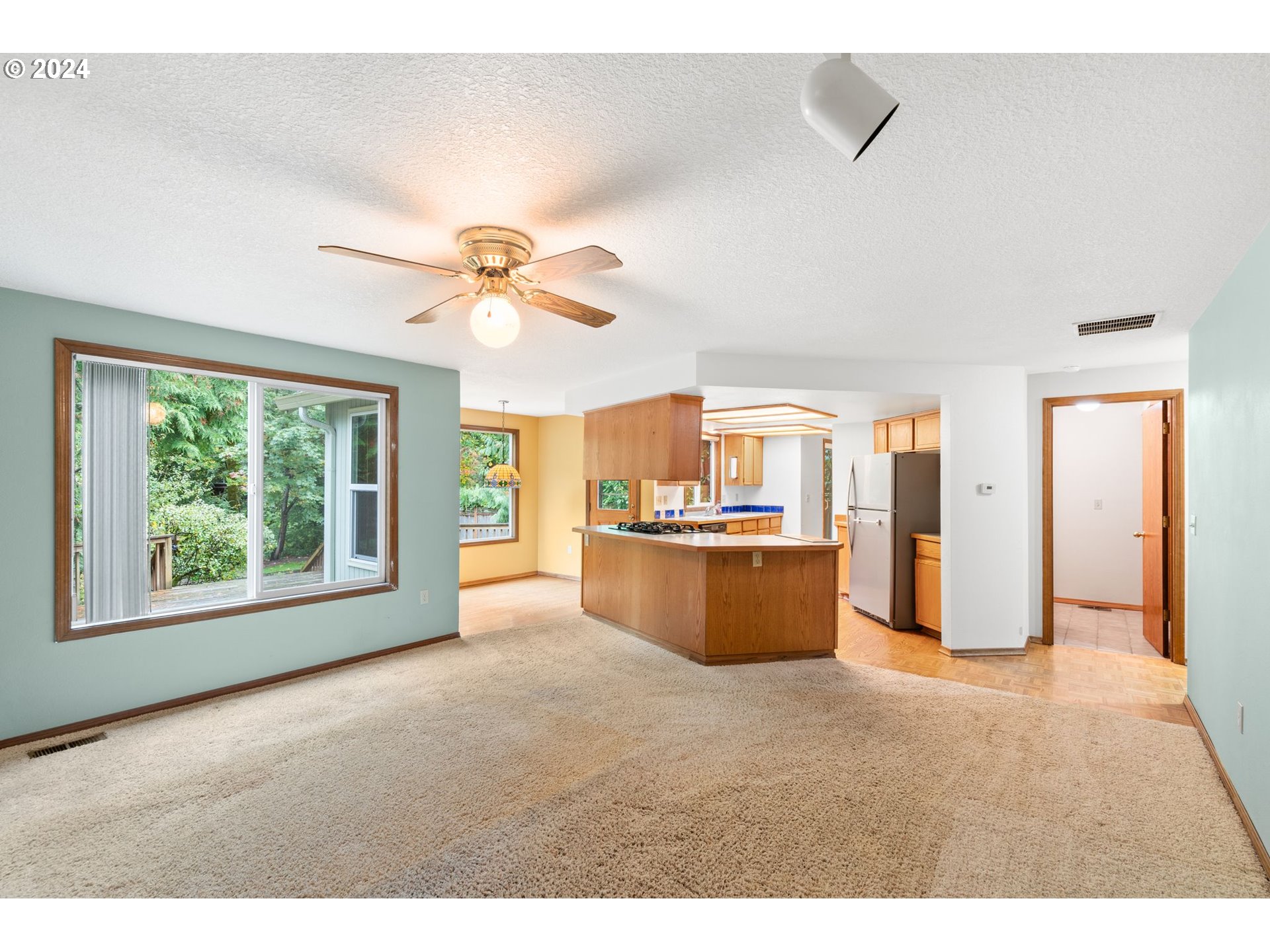 8616 SW 49TH AVE