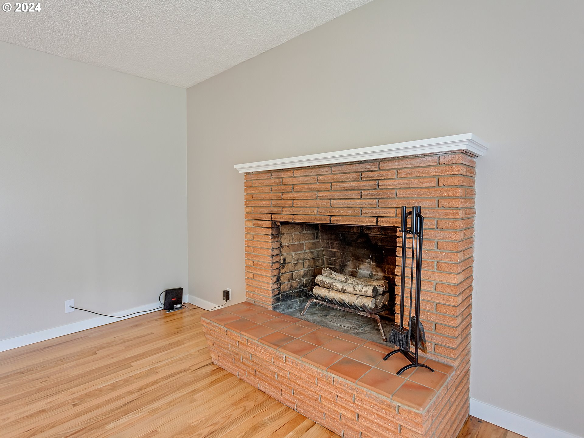 925 SE WASHINGTON ST