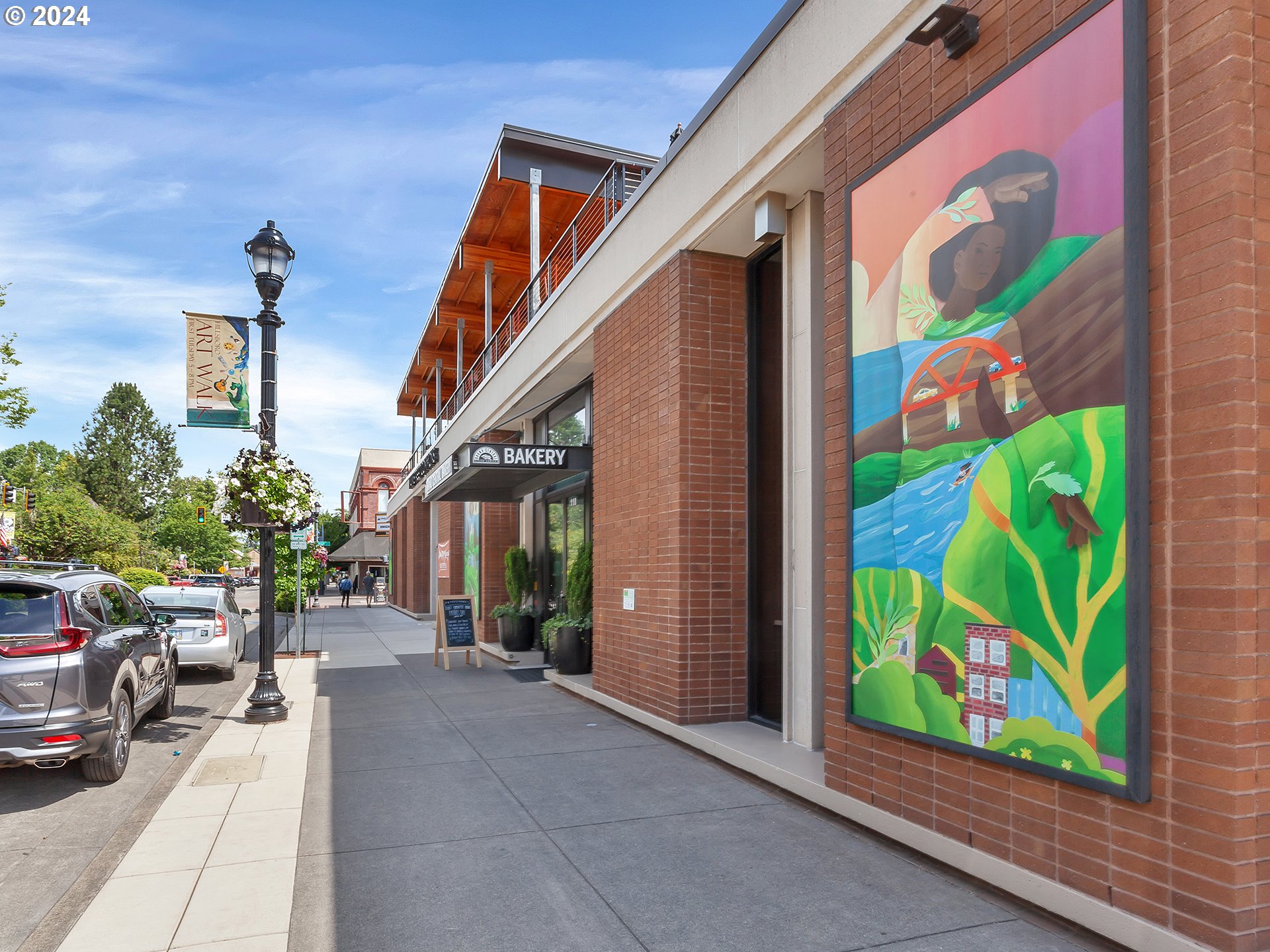 925 SE WASHINGTON ST