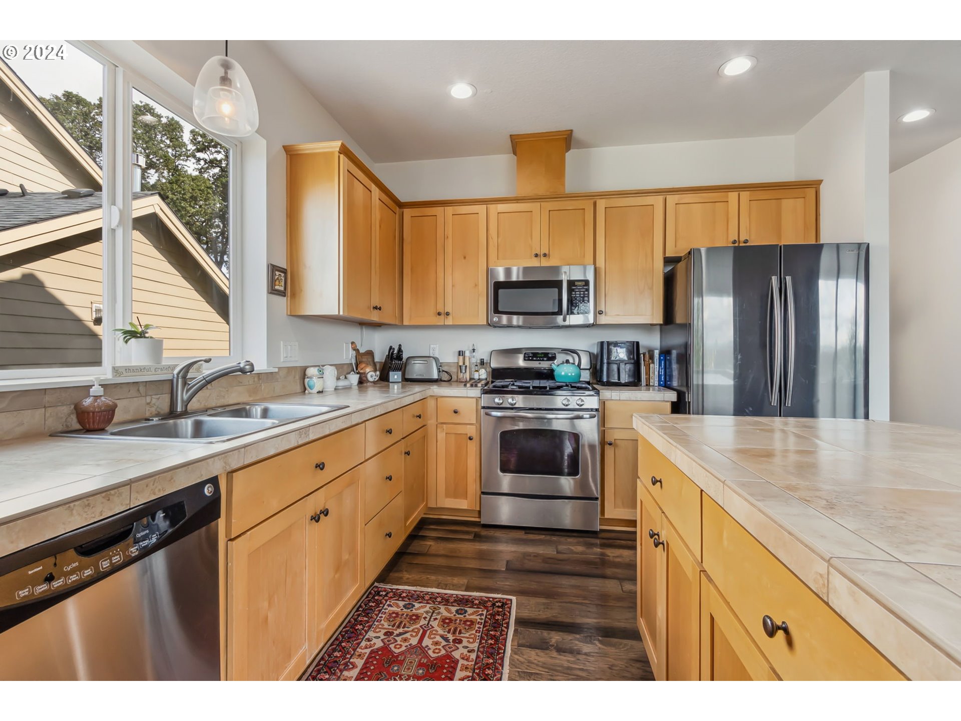 139 N HIGH TEE CT