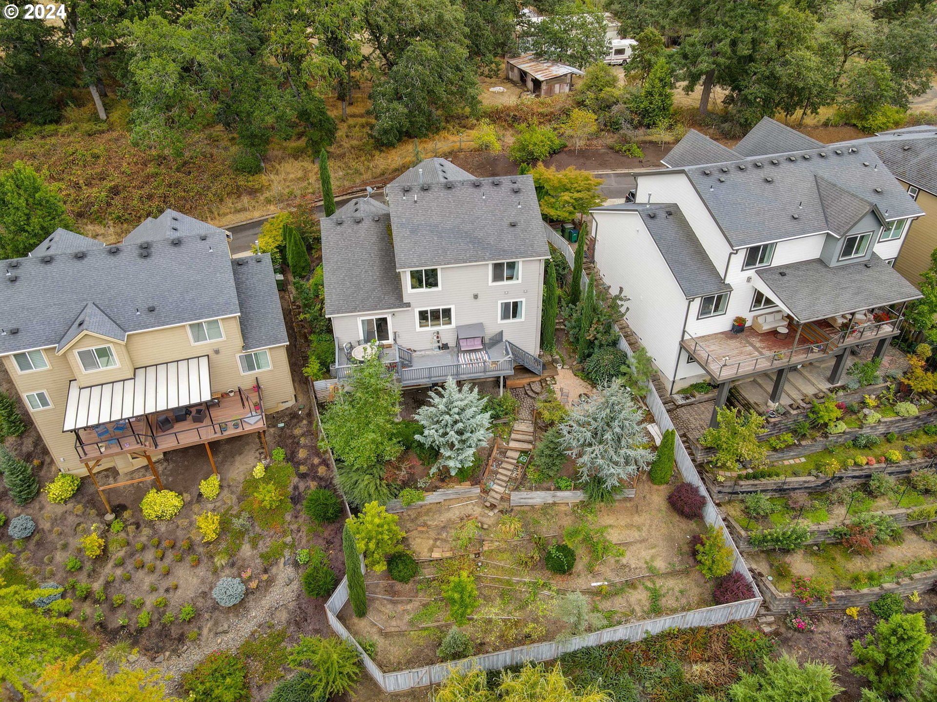 139 N HIGH TEE CT
