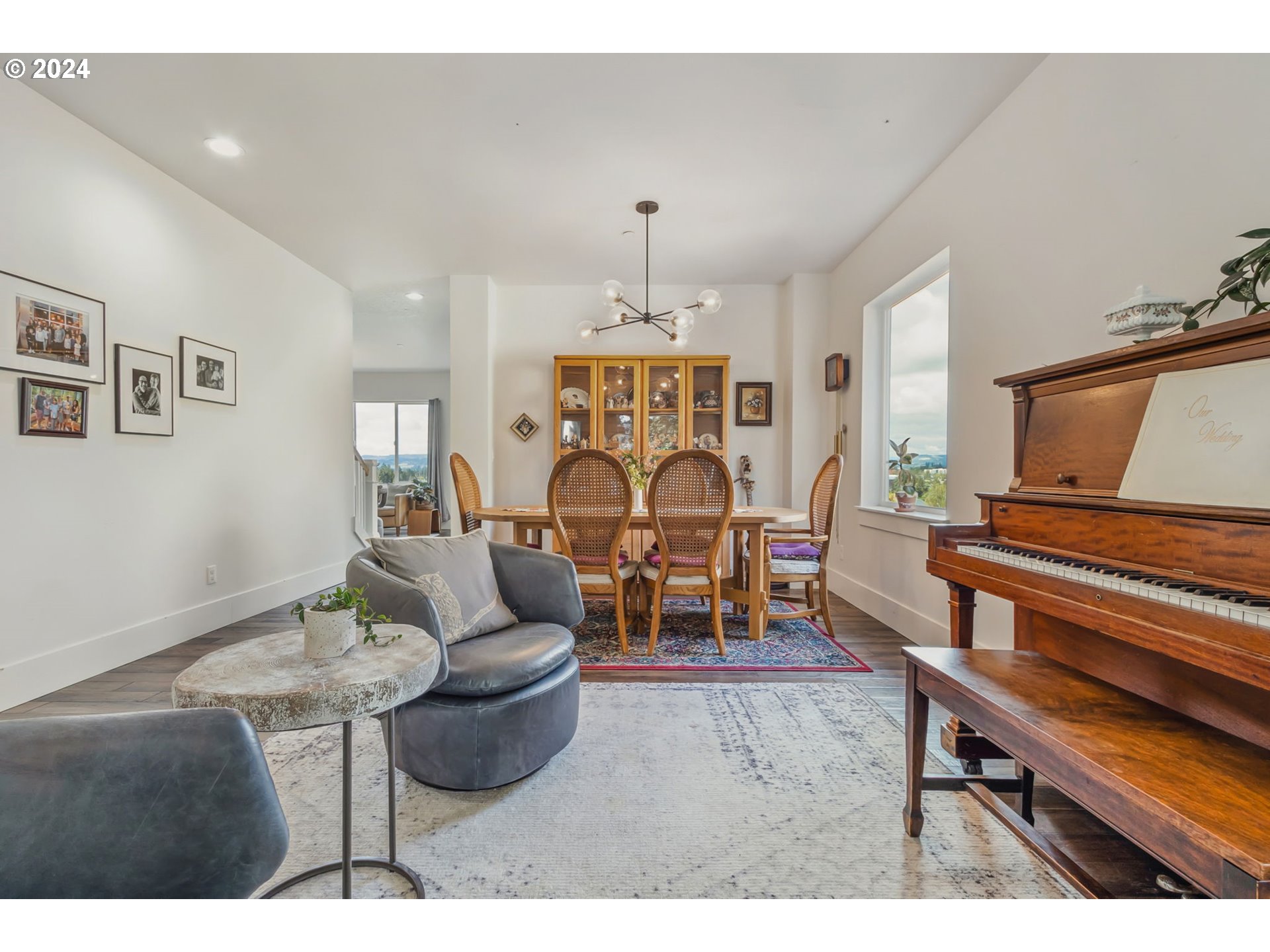 139 N HIGH TEE CT