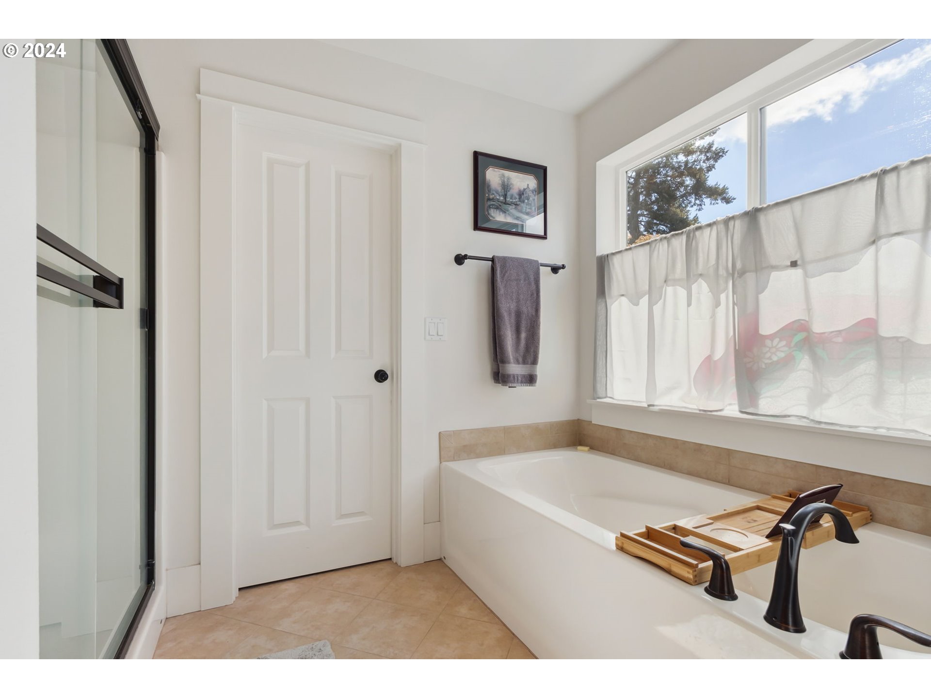139 N HIGH TEE CT