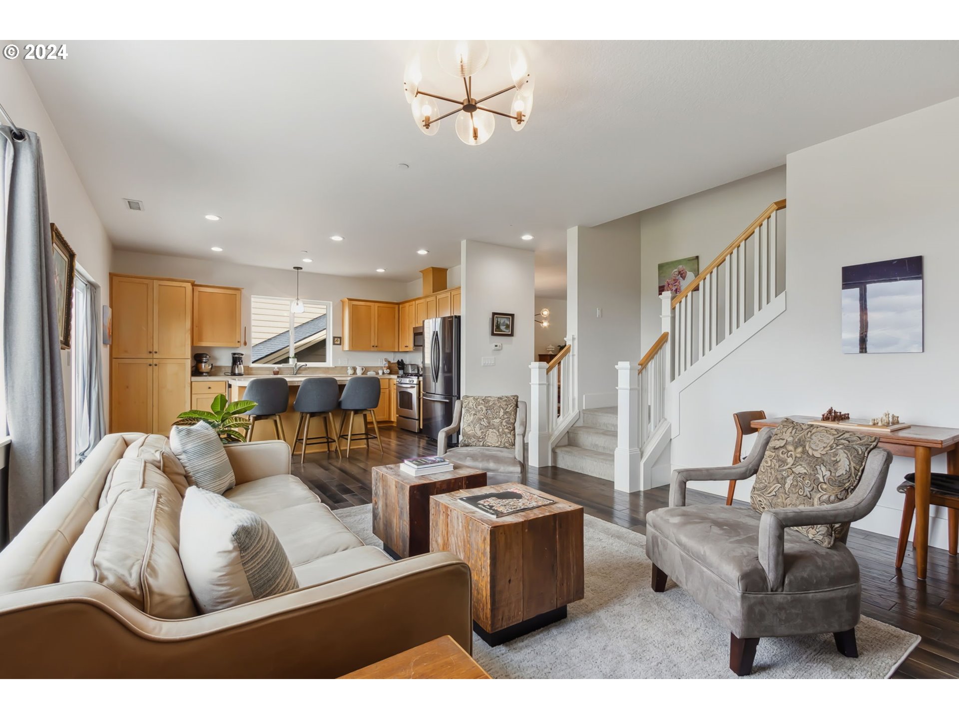 139 N HIGH TEE CT