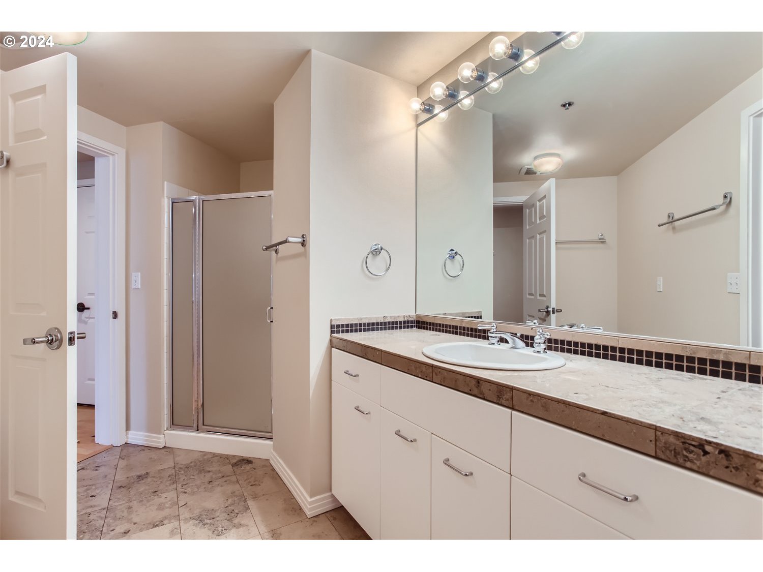 1132 SW 19TH AVE 309