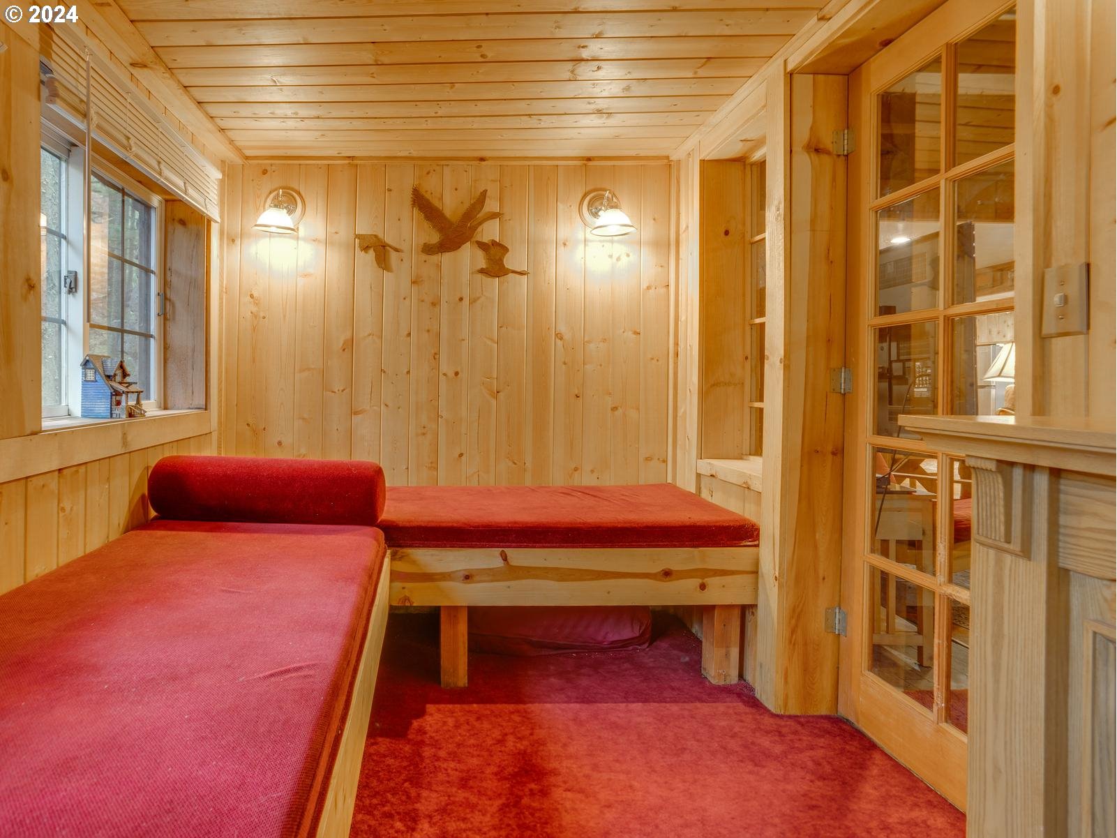 75402 E ZIG ZAG MOUNTAIN RD