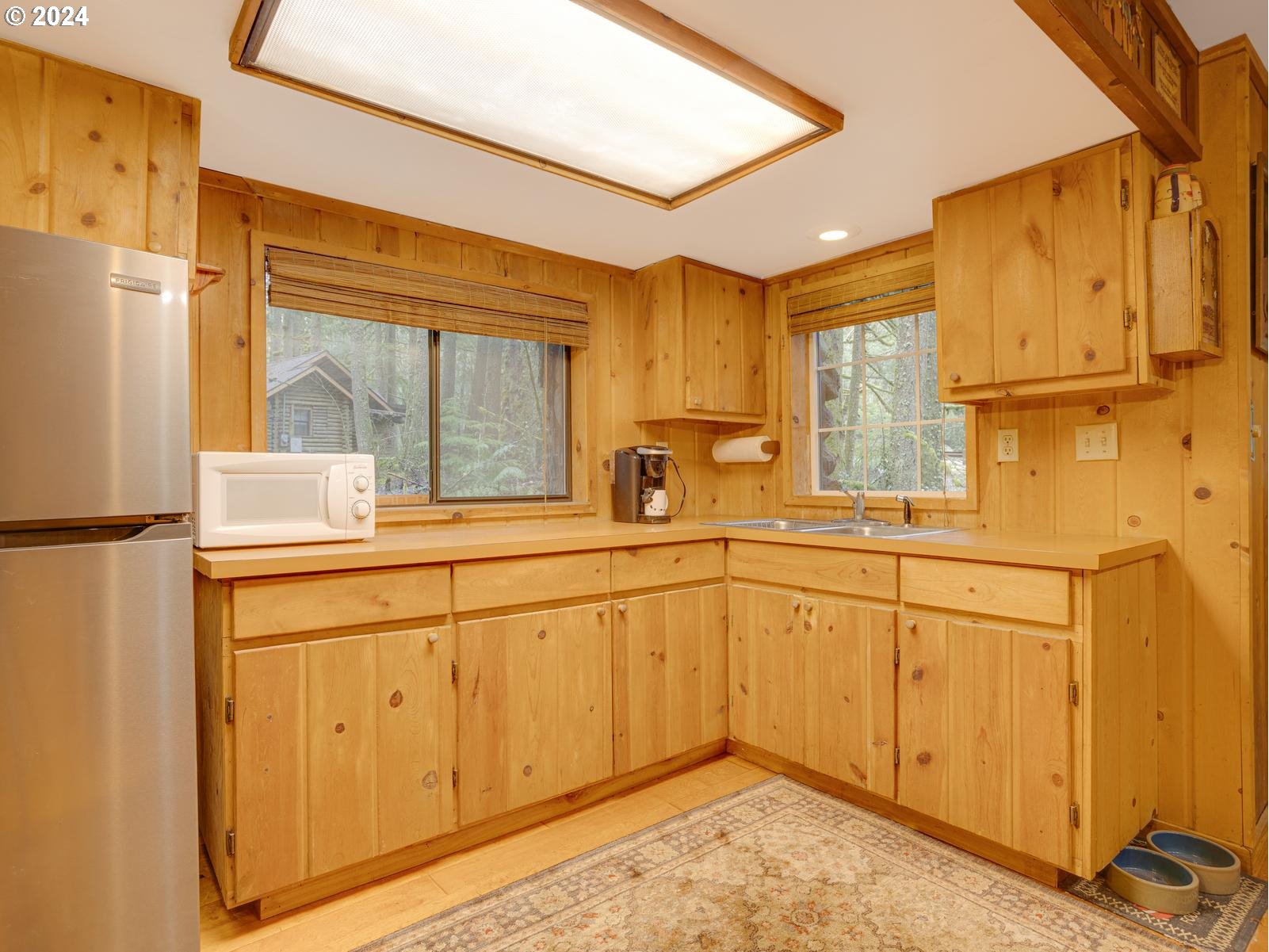 75402 E ZIG ZAG MOUNTAIN RD