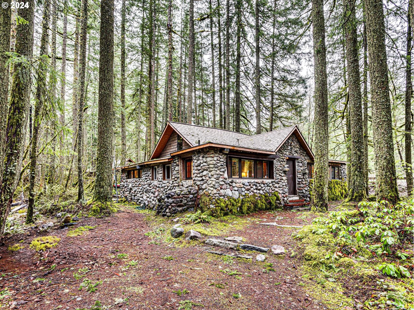 75402 E ZIG ZAG MOUNTAIN RD