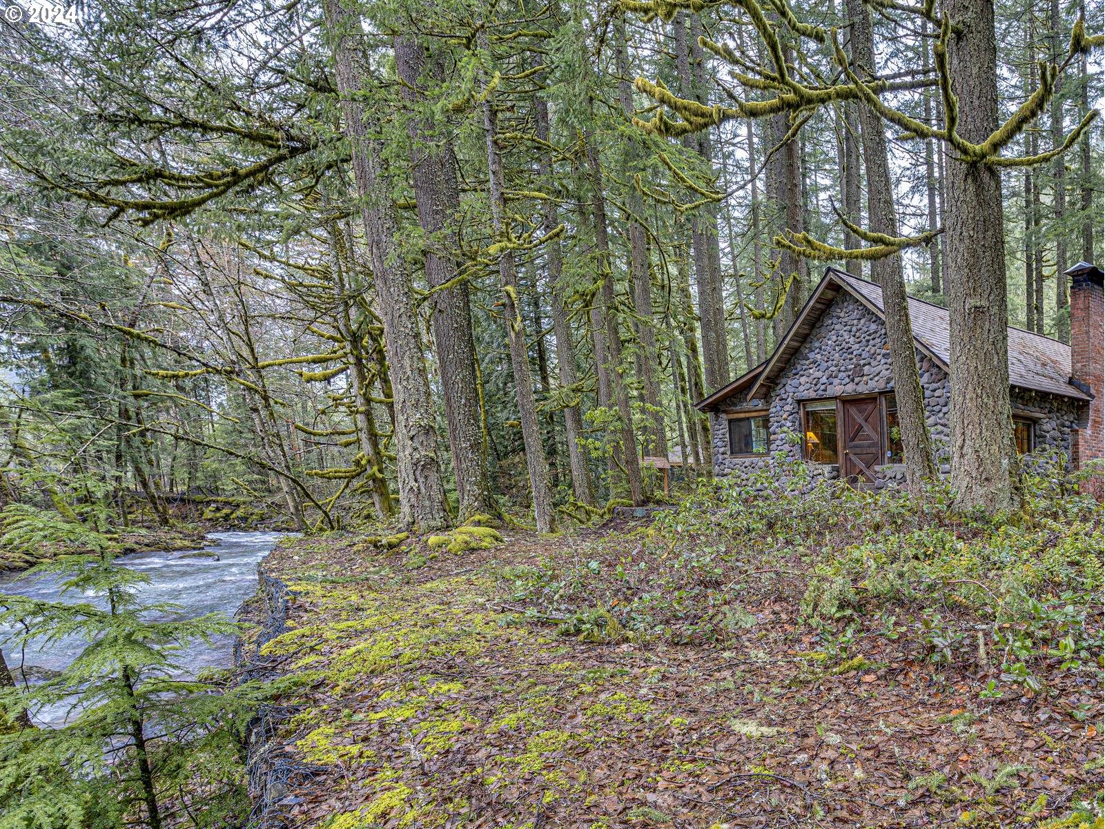 75402 E ZIG ZAG MOUNTAIN RD