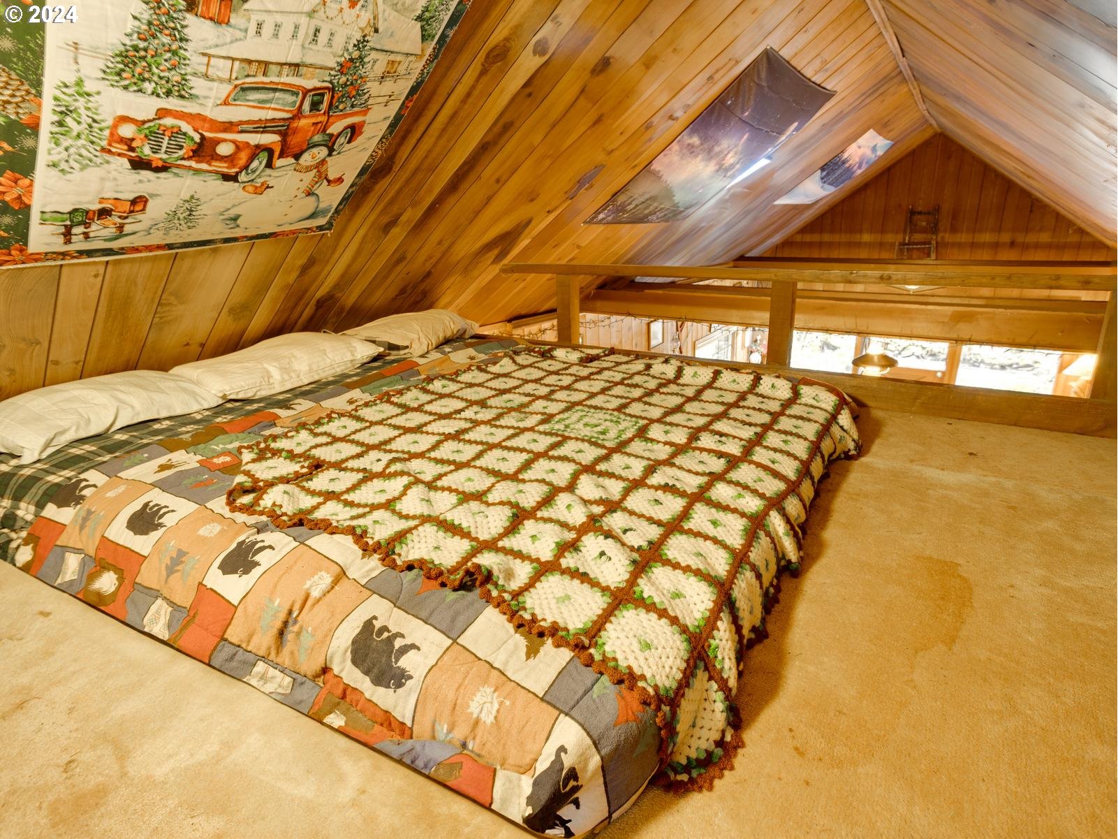 75402 E ZIG ZAG MOUNTAIN RD