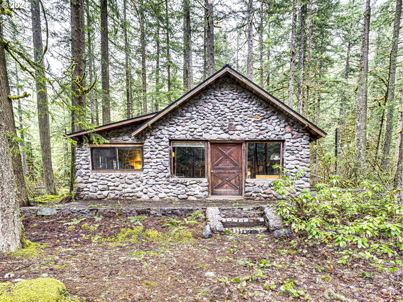 75402 E ZIG ZAG MOUNTAIN RD