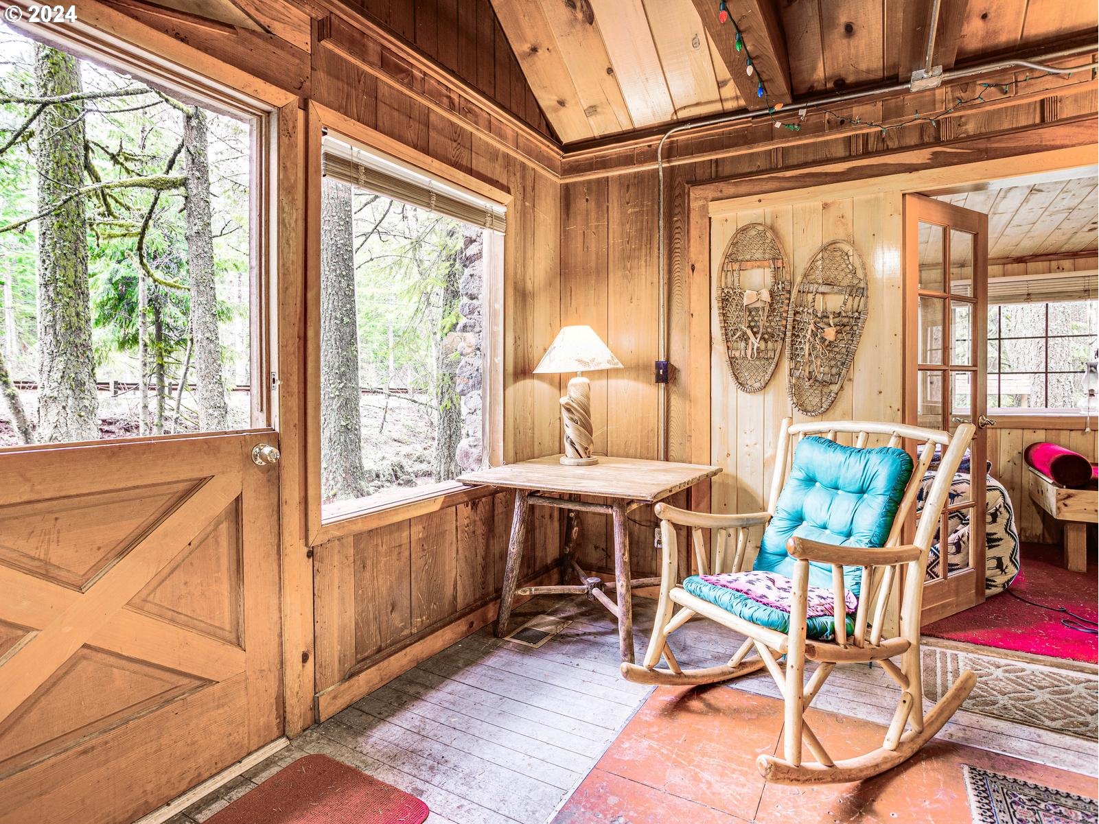 75402 E ZIG ZAG MOUNTAIN RD