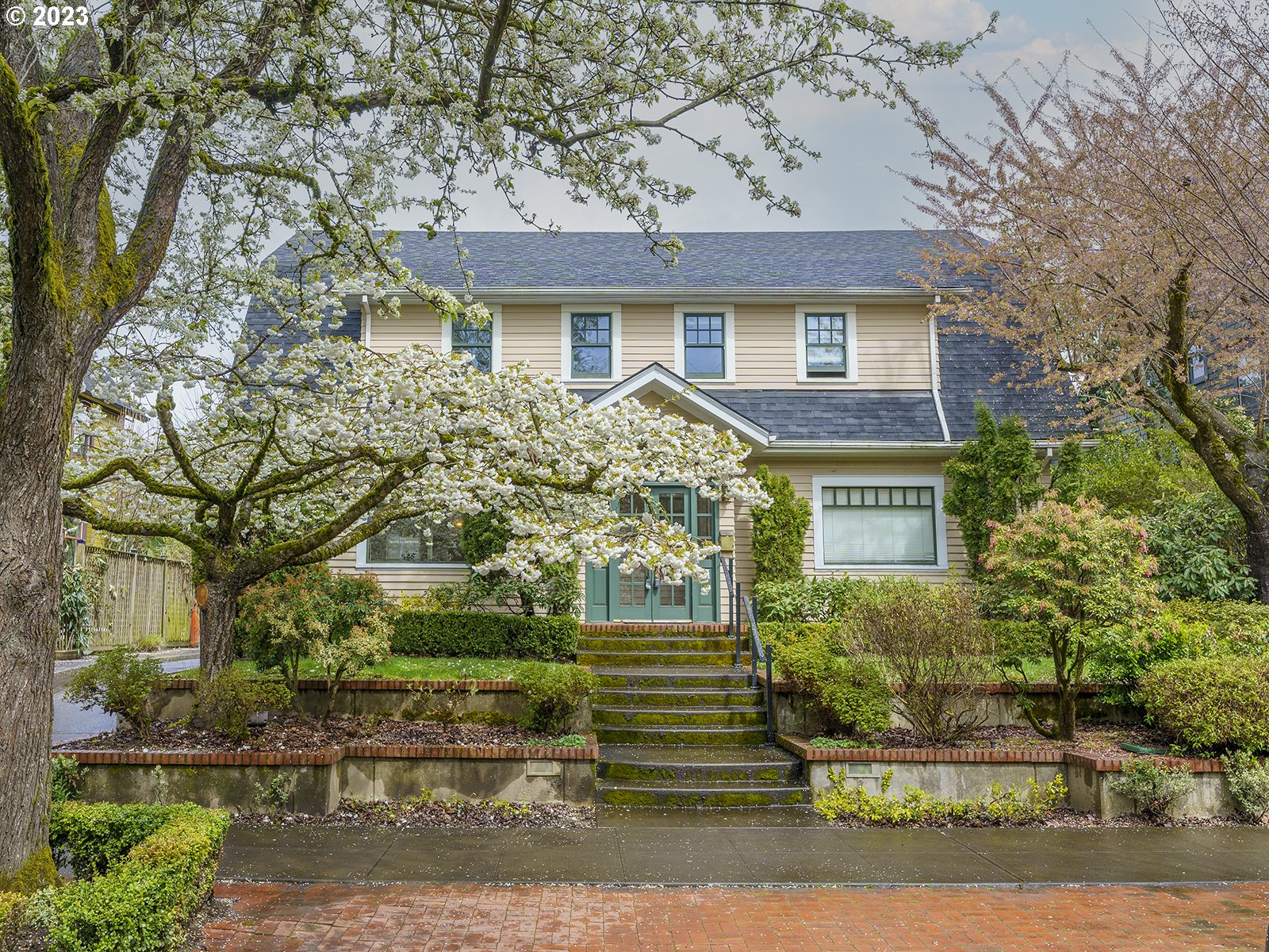 2317 NE CLACKAMAS ST