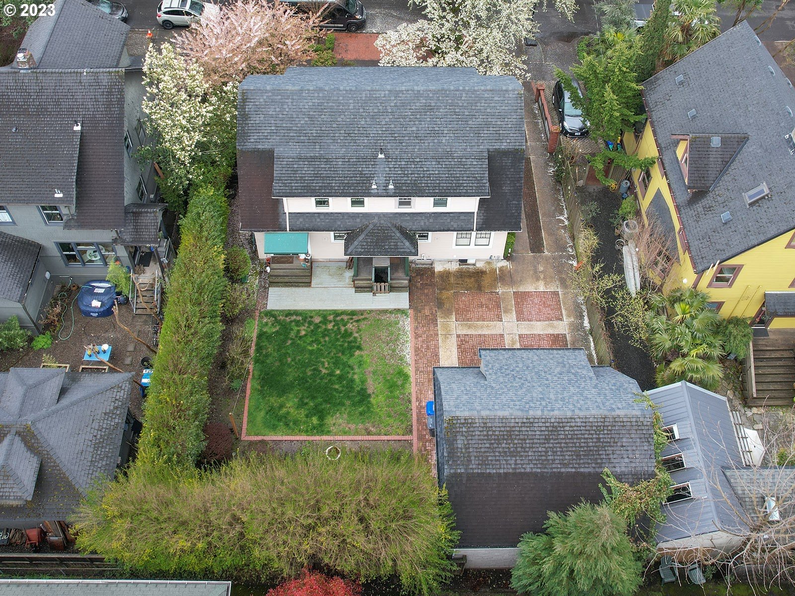 2317 NE CLACKAMAS ST