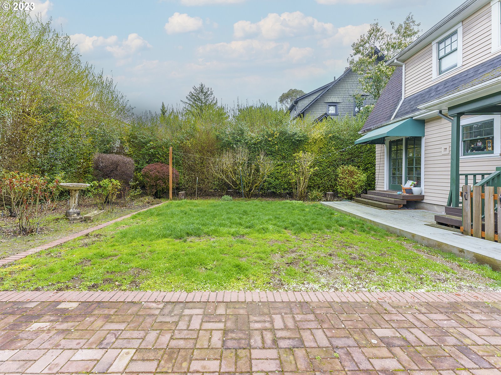 2317 NE CLACKAMAS ST